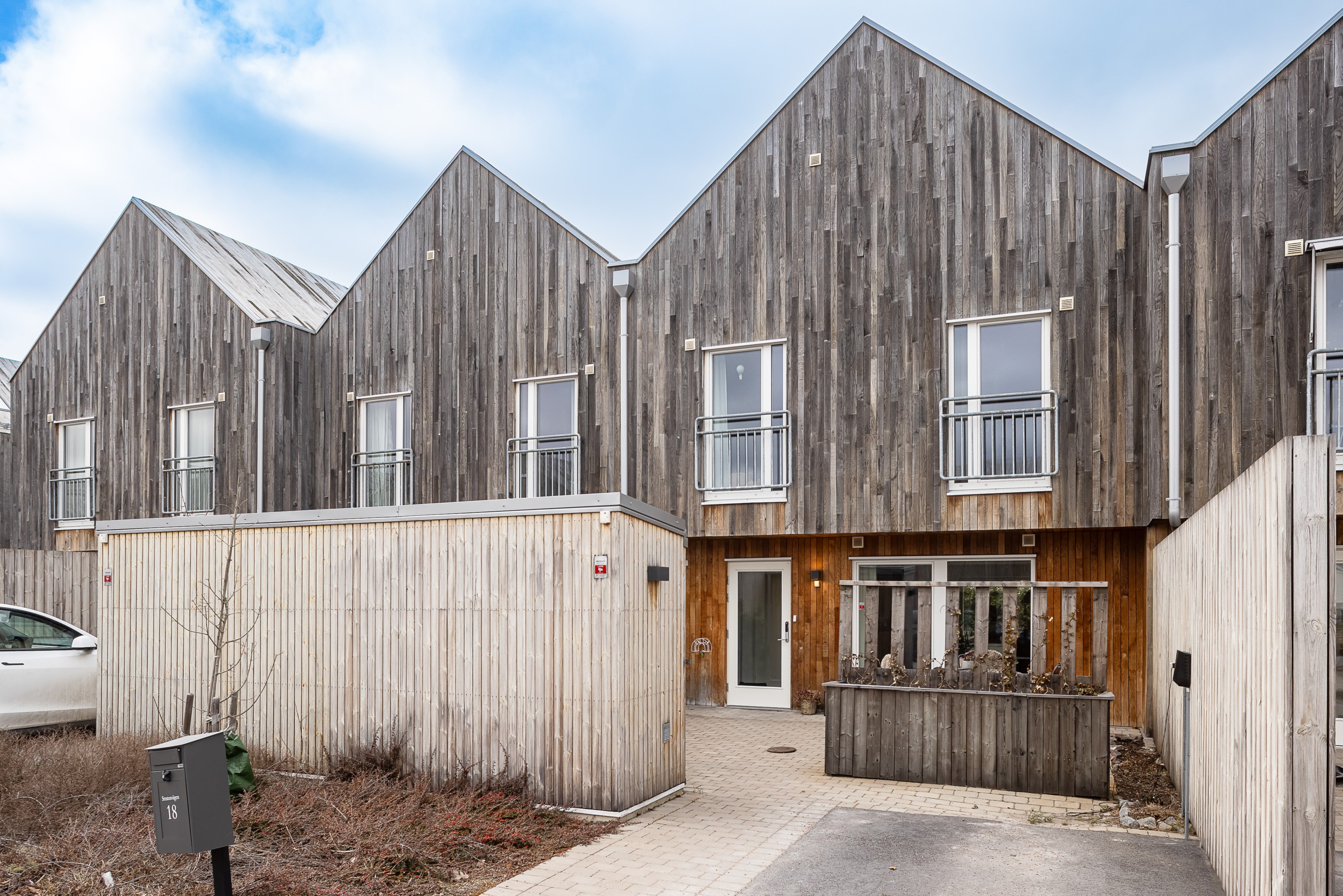 Bostadsbild från Stratusvägen 18, Såld i Fullerö, Uppsala