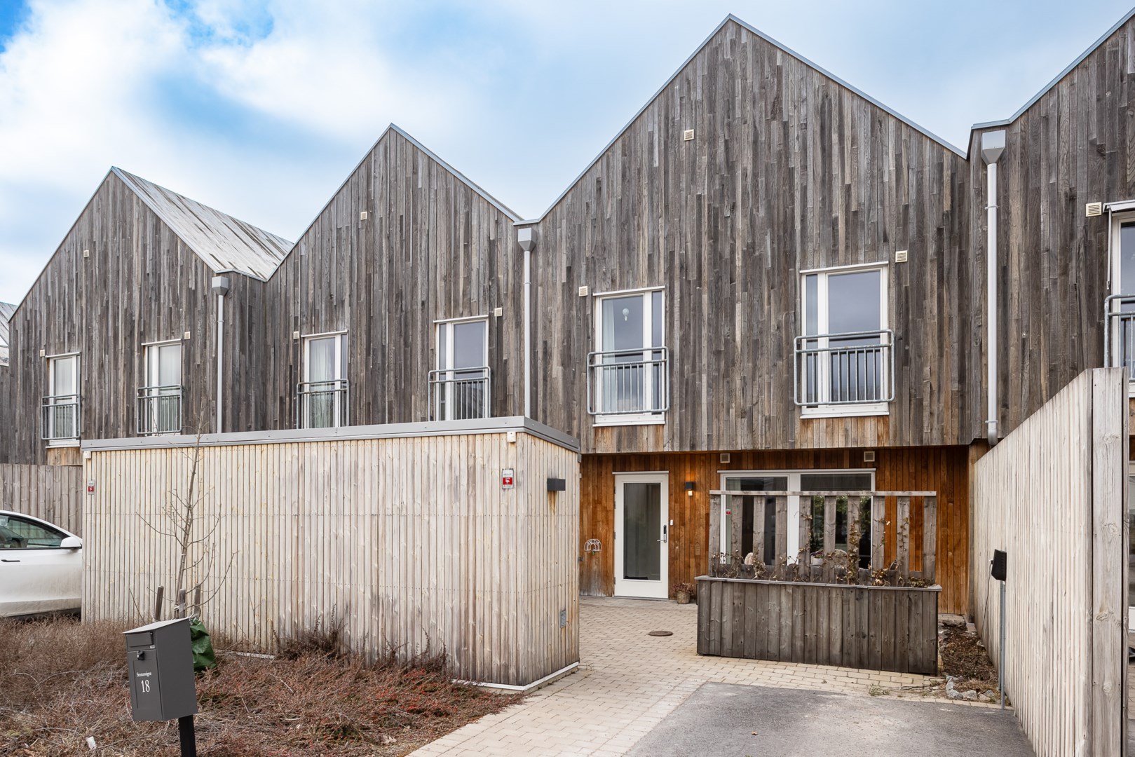 Bostadsbild från Stratusvägen 18, Såld i Fullerö, Uppsala