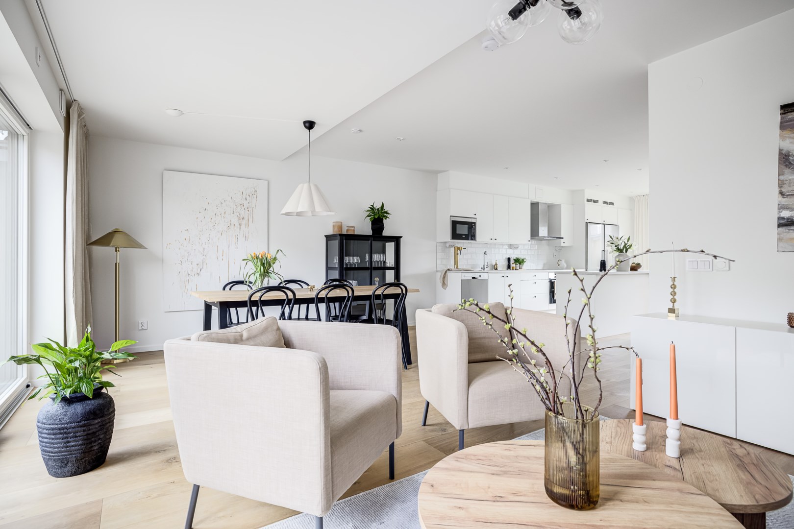 Bostadsbild från Stratusvägen 18, Såld i Fullerö, Uppsala