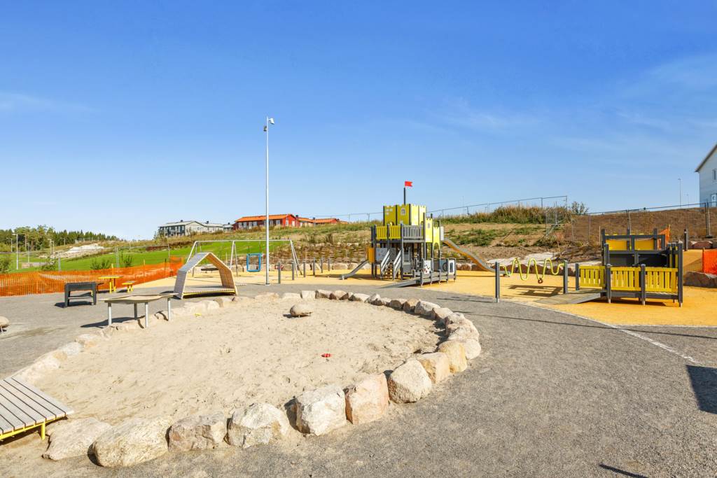 Bostadsbild från Stratusvägen 18, Såld i Fullerö, Uppsala