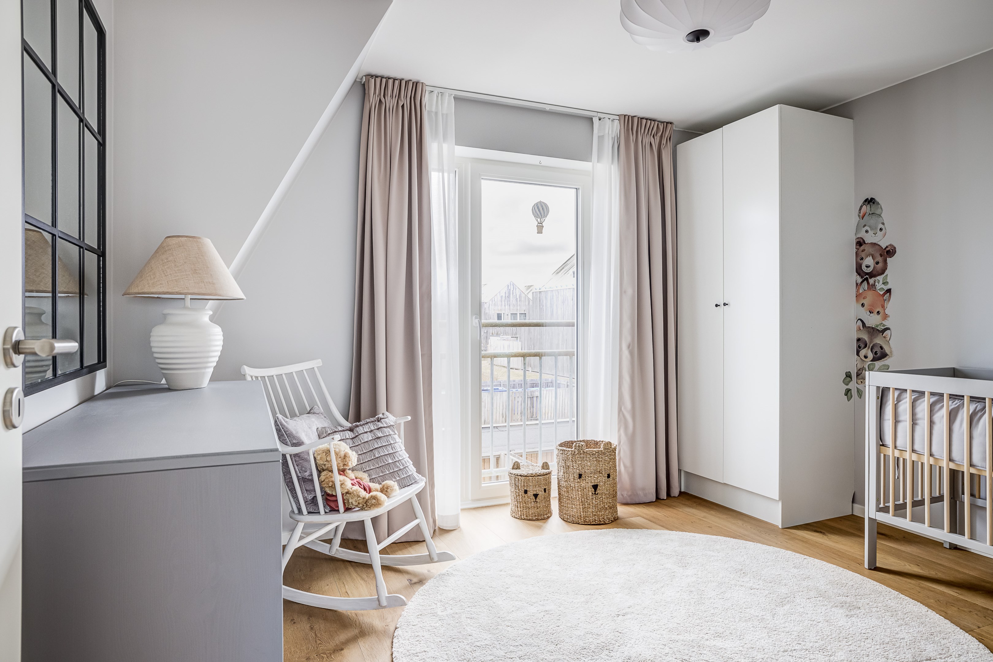 Bostadsbild från Stratusvägen 18, Såld i Fullerö, Uppsala