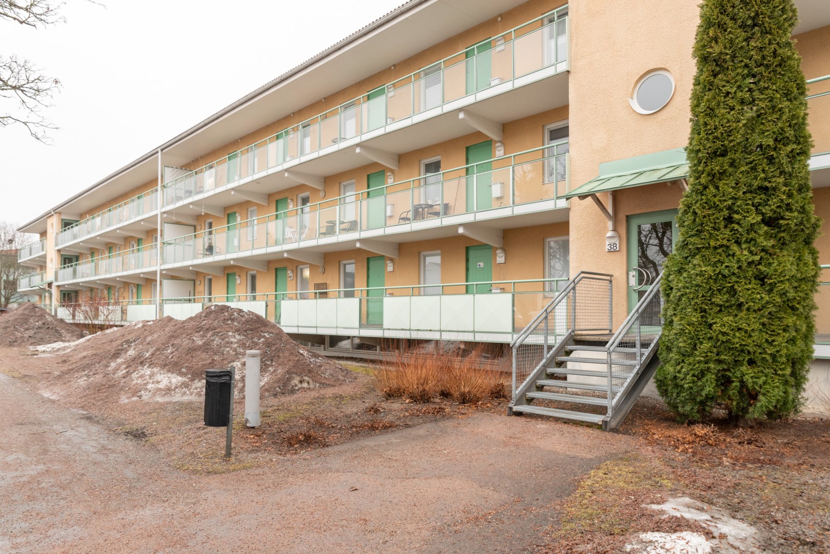 Bostadsbild från Flisavägen 38, Såld i Bjurhovda, Västerås