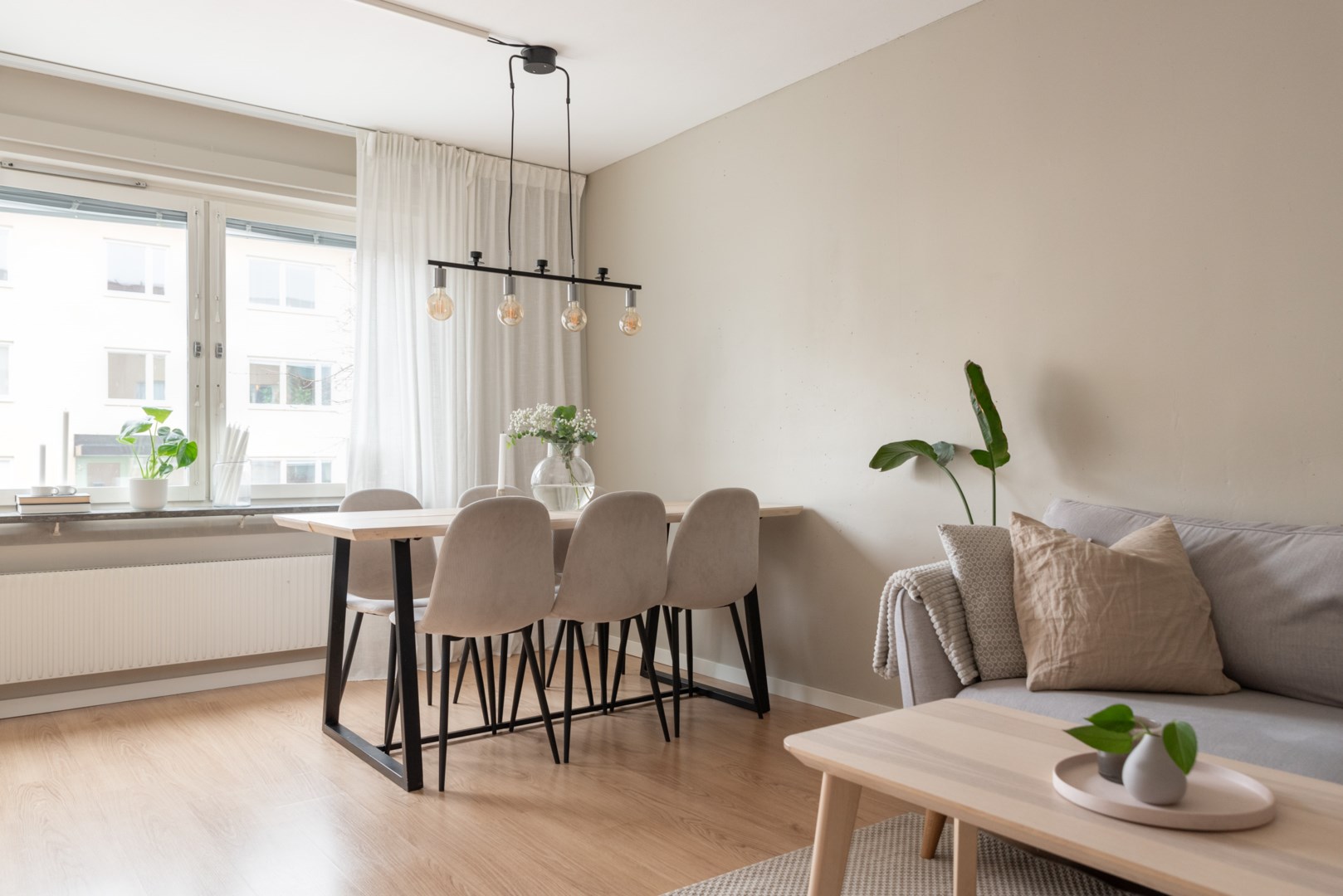 Bostadsbild från Flisavägen 38, Såld i Bjurhovda, Västerås