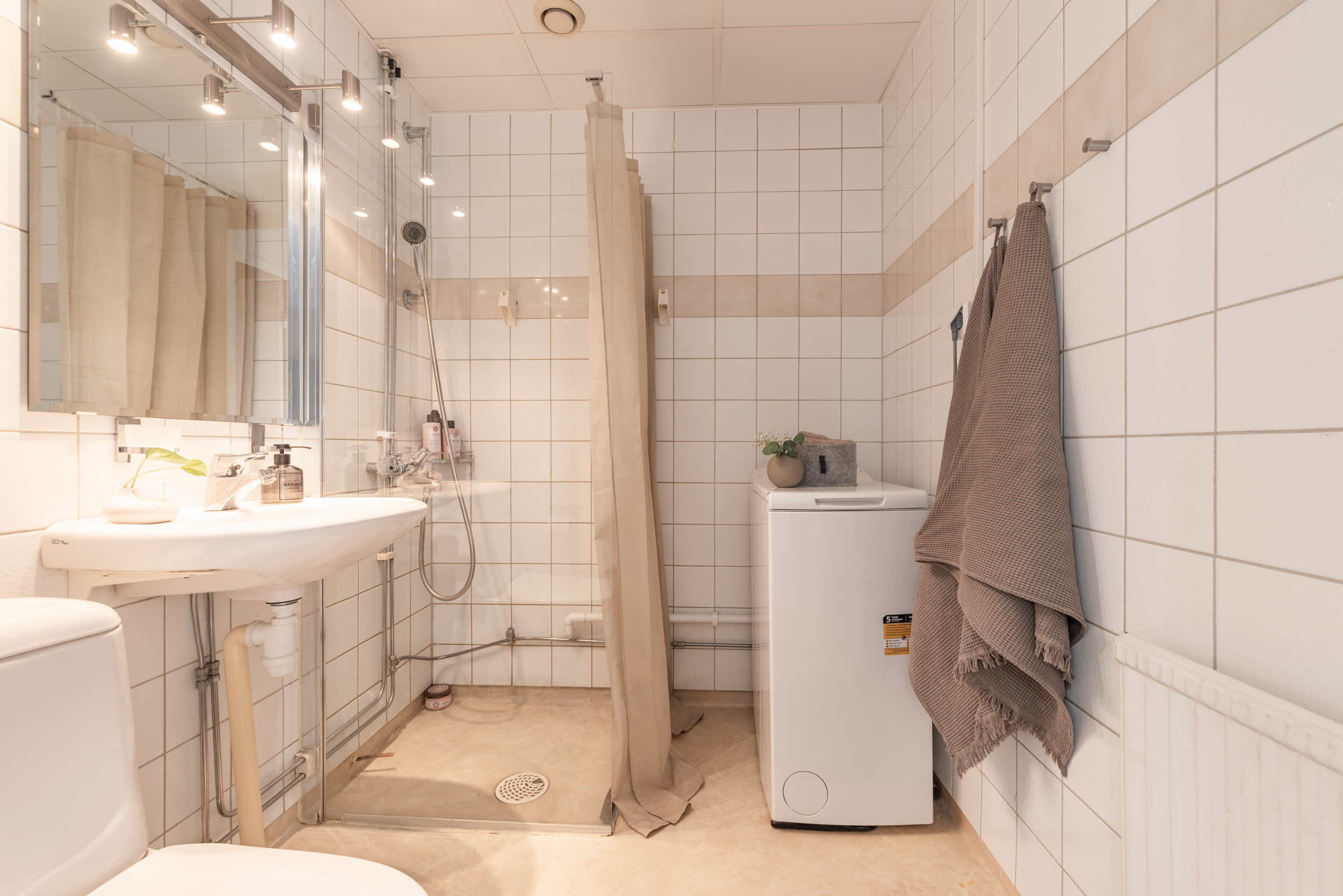 Bostadsbild från Flisavägen 38, Såld i Bjurhovda, Västerås