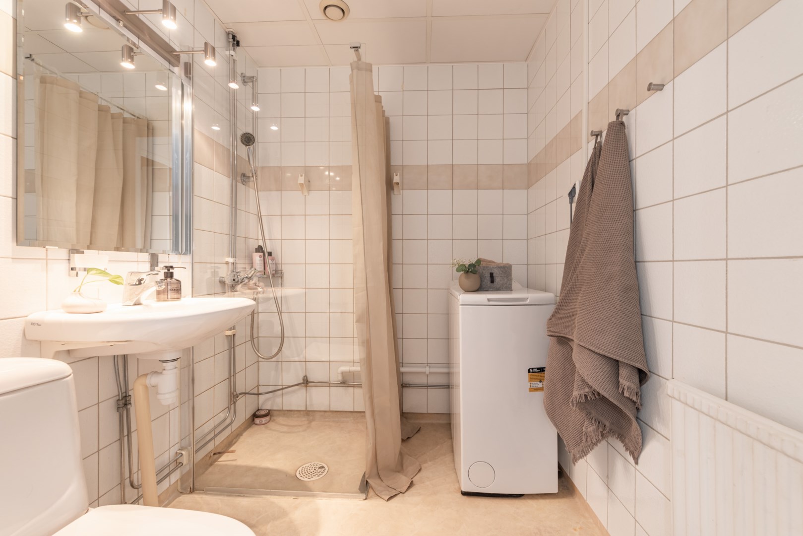 Bostadsbild från Flisavägen 38, Såld i Bjurhovda, Västerås