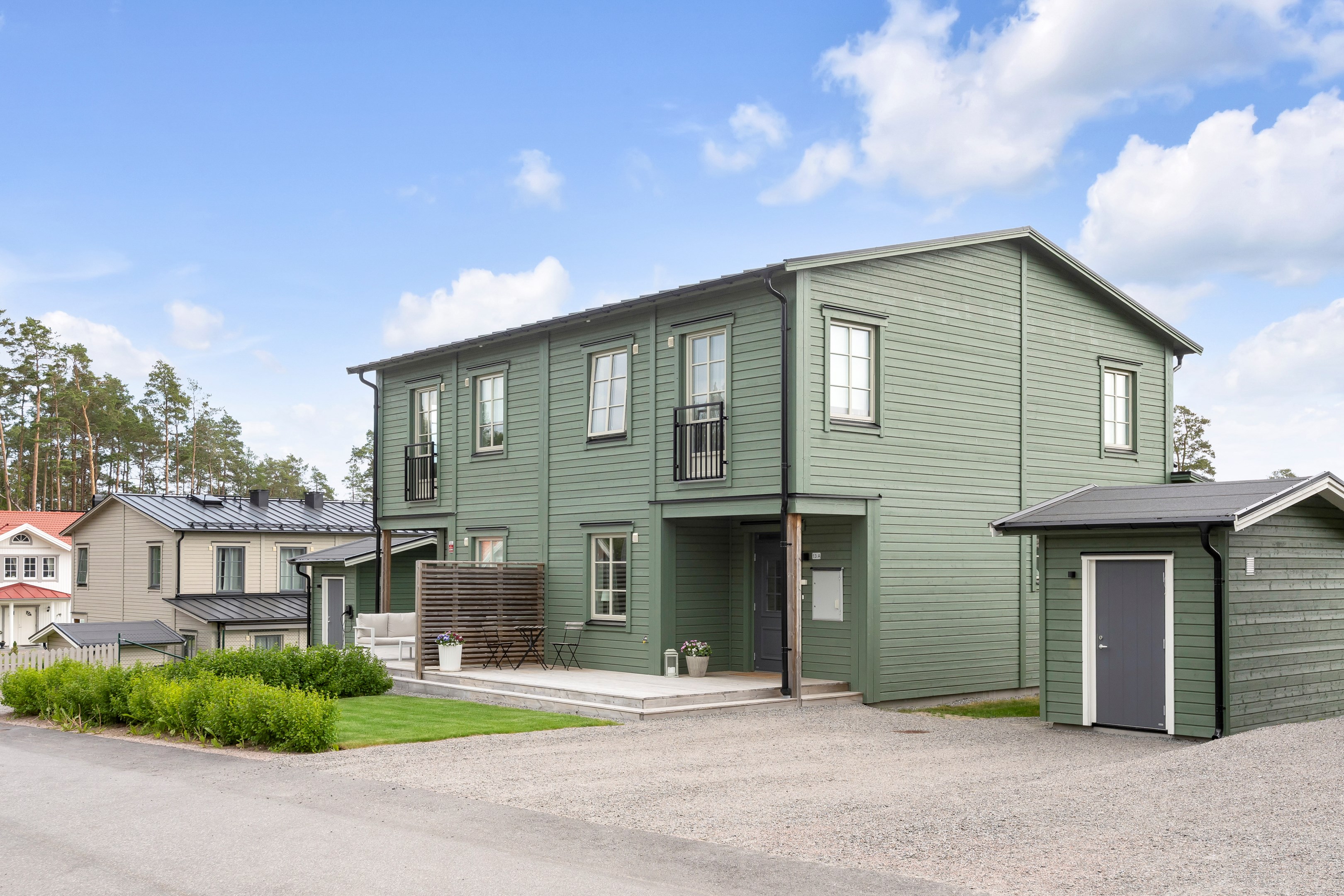 Bostadsbild från Poppelbladsvägen 13A, Till salu i Skölsta, Uppsala