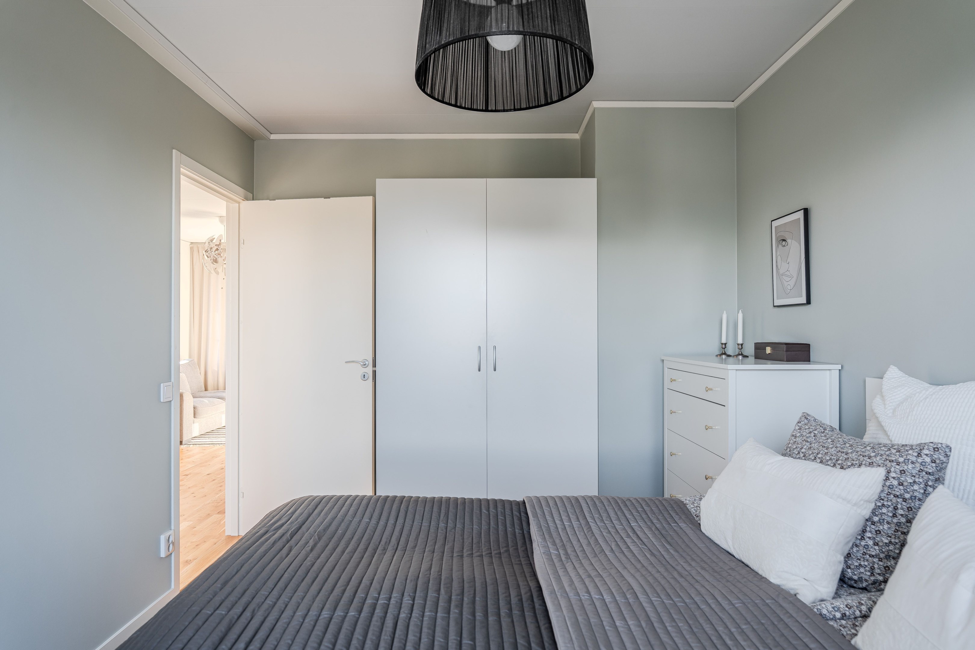 Bostadsbild från Poppelbladsvägen 13A, Till salu i Skölsta, Uppsala