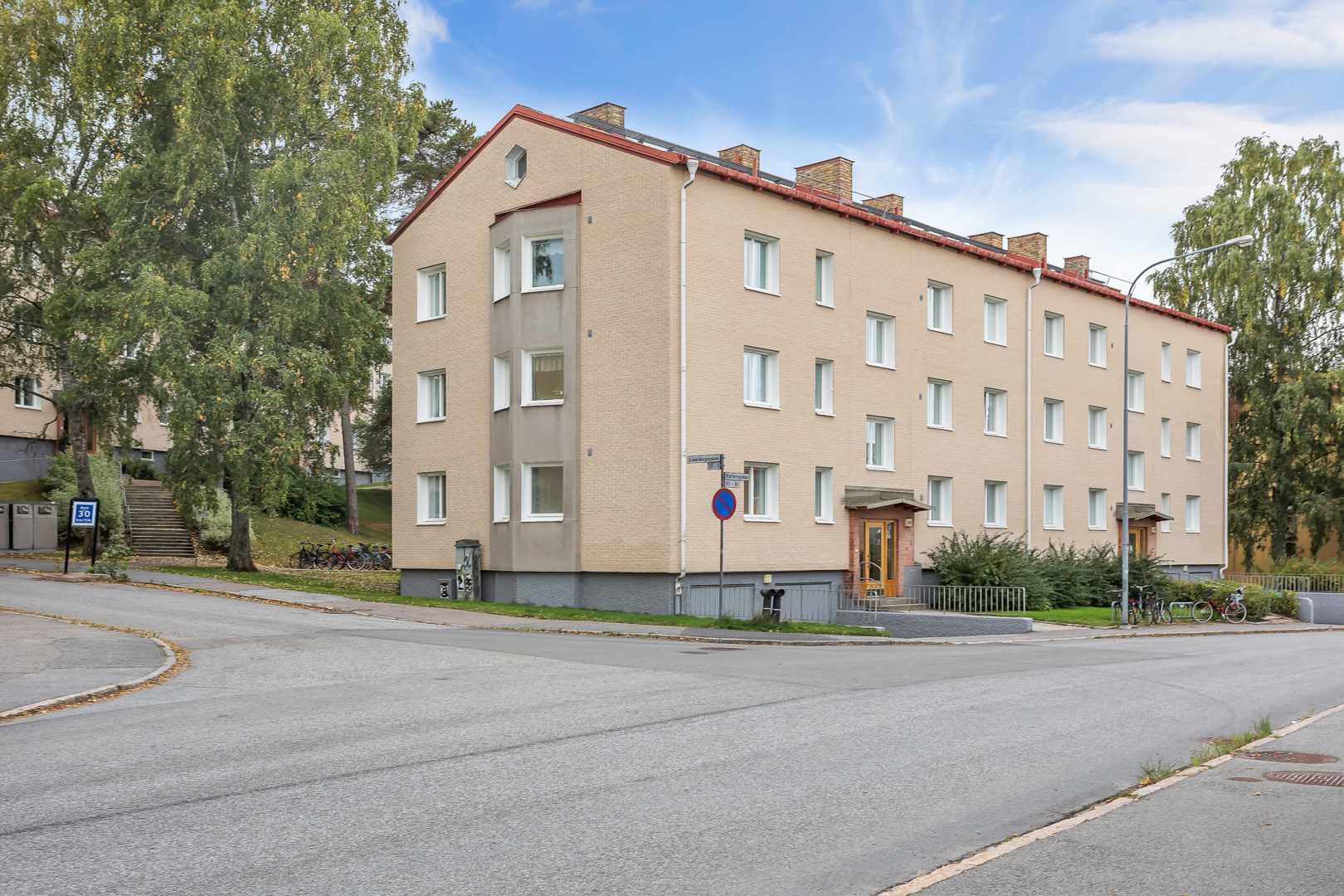 Bostadsbild från Karlsrogatan 87 B, Såld i Sommarro, Uppsala