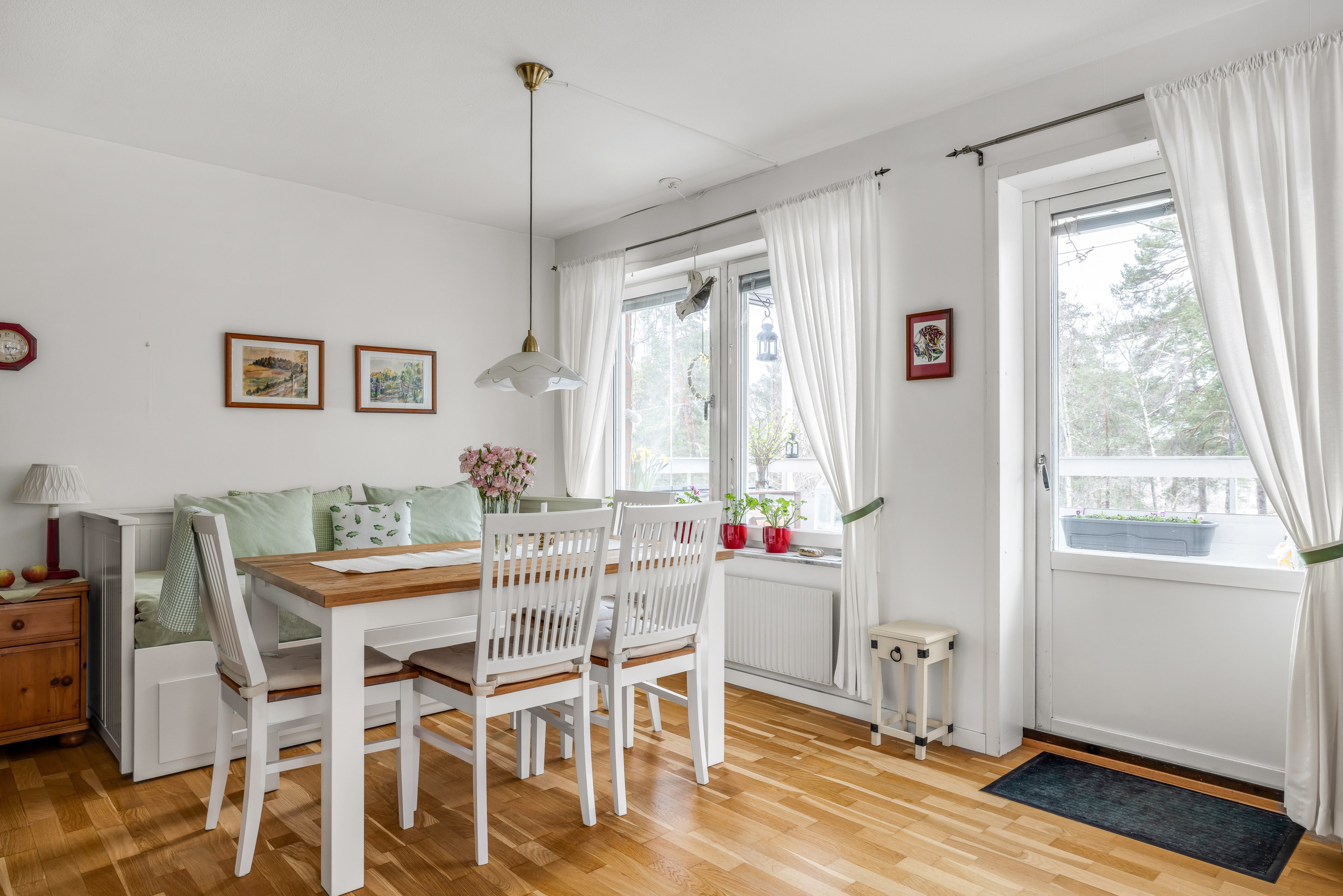 Bostadsbild från Hugo alfvéns väg 4, Snart till salu i Valsätra, Uppsala