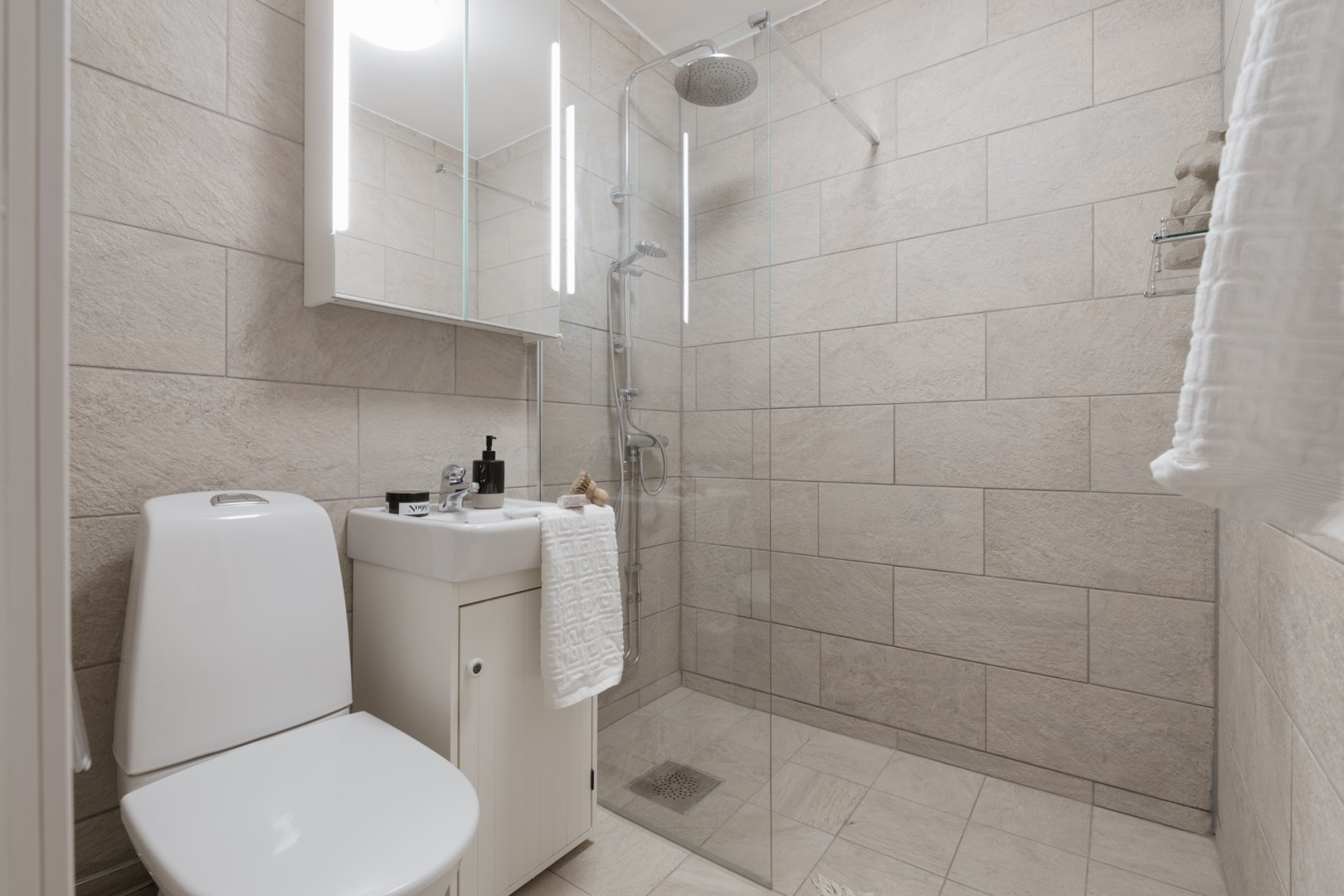 Bostadsbild från Roslagsgatan 24, 2tr, Såld i Vasastan - Sibirien, Stockholm