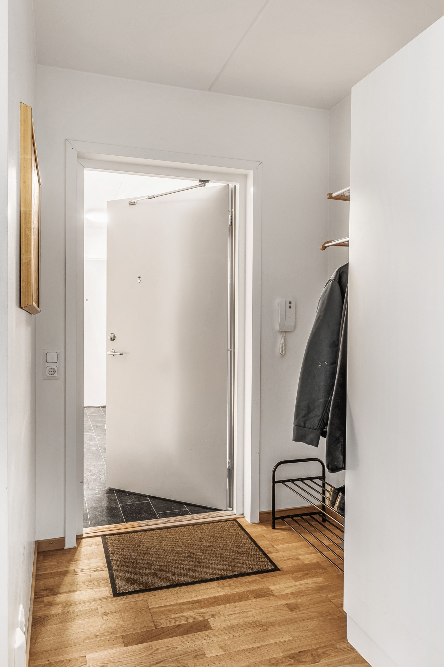 Bostadsbild från Råbyvägen 72, Såld i Kapellgärdet, Uppsala