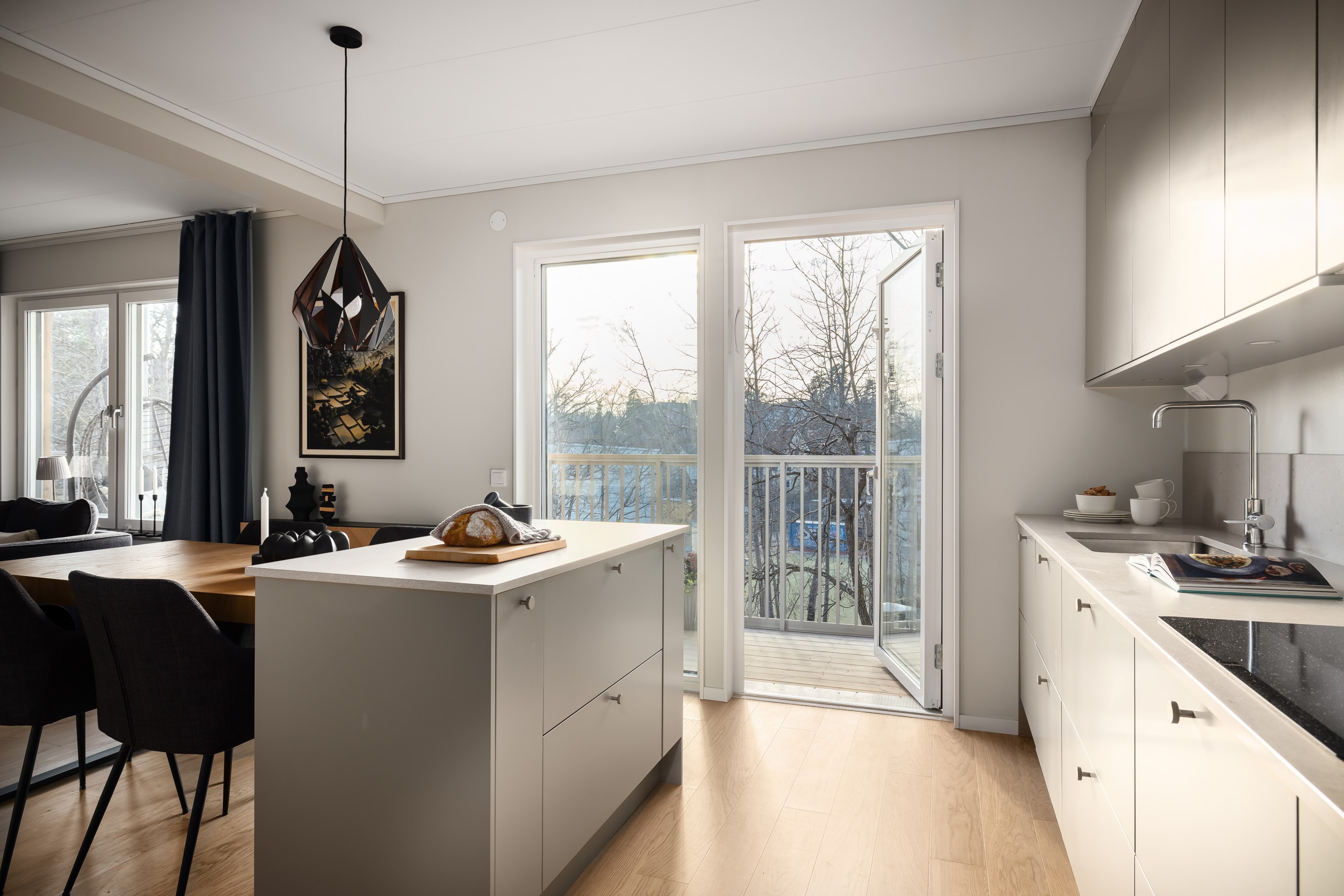 Bostadsbild från Östra Gräsvägen 7, Såld i Ektorp, Nacka