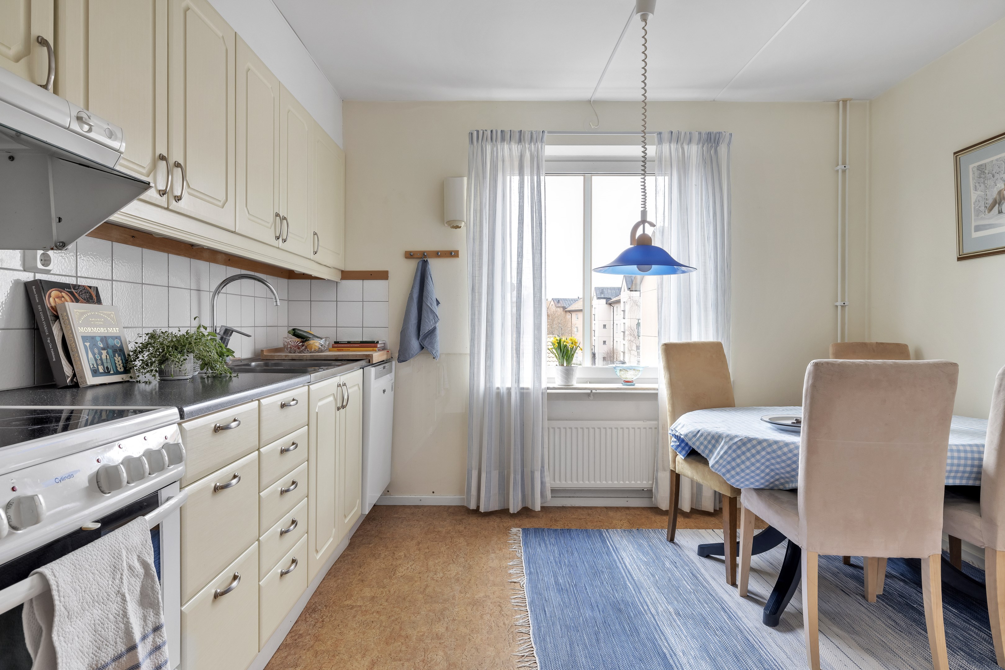 Bostadsbild från Eksätravägen 130, Såld i Södra Gottsunda, Uppsala