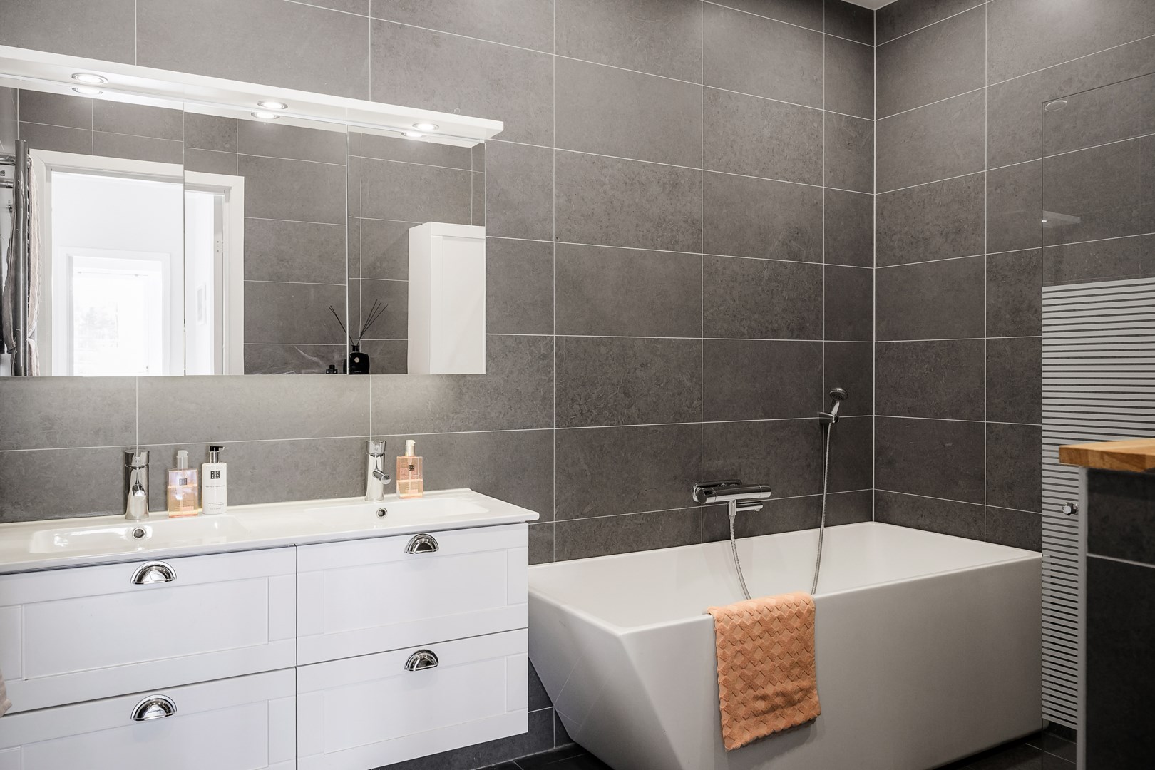 Bostadsbild från Kapellgränd 3A, Såld i Skuru, Nacka