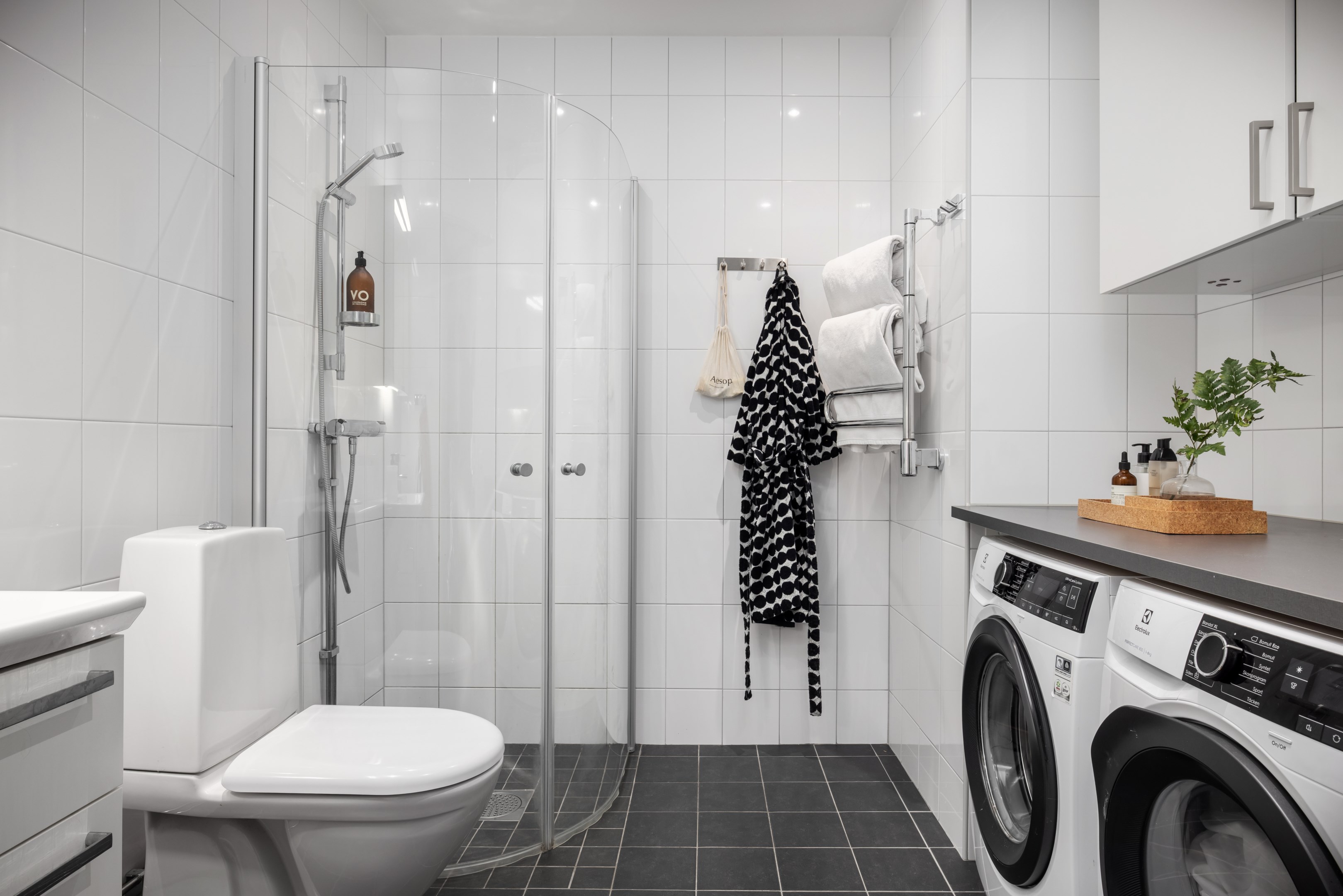 Bostadsbild från Tollareslingan 10, 3 tr, Såld i Tollare, Nacka