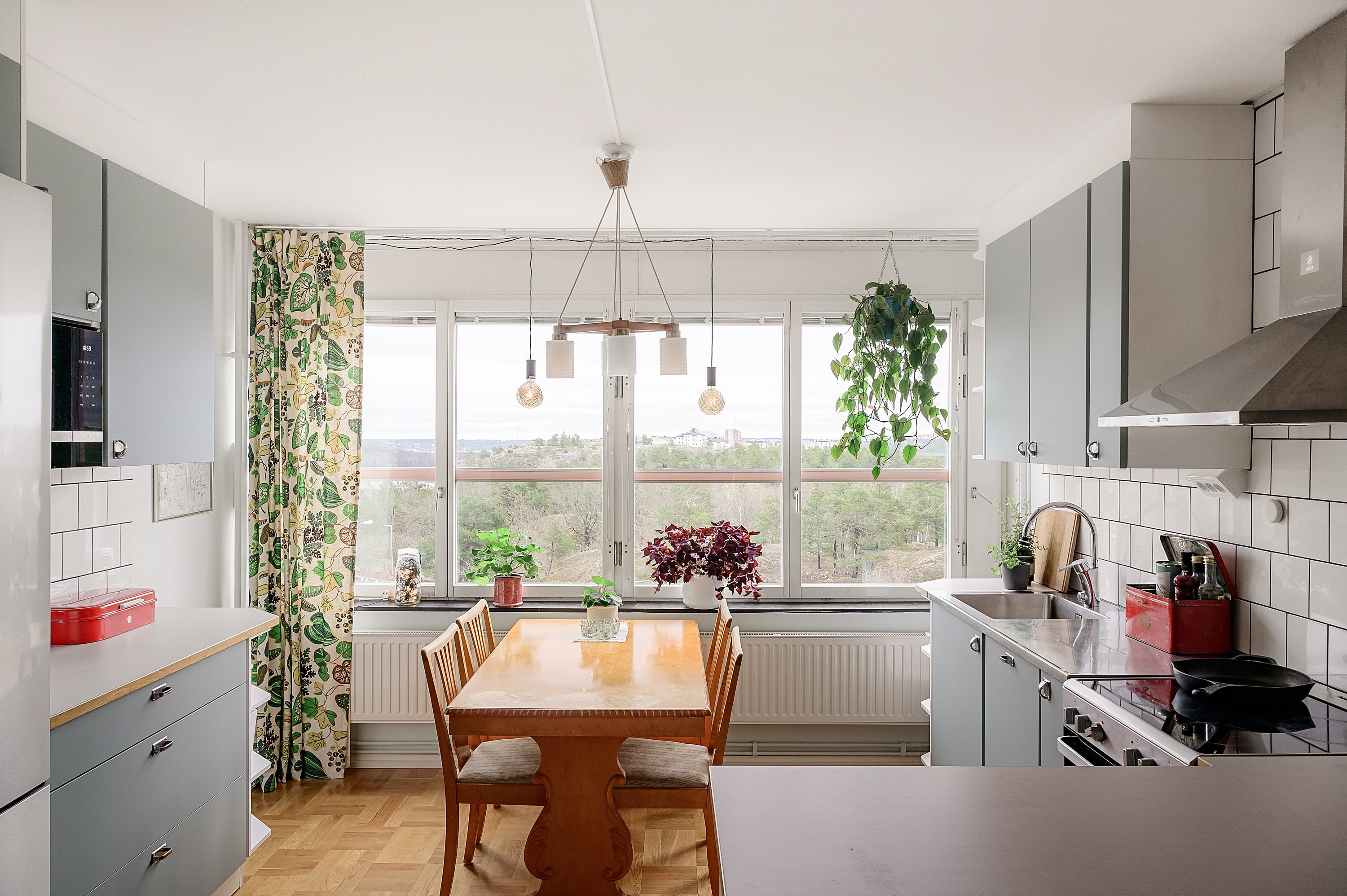 Bostadsbild från Henriksdalsringen 111, Såld i Henriksdalsberget, Nacka