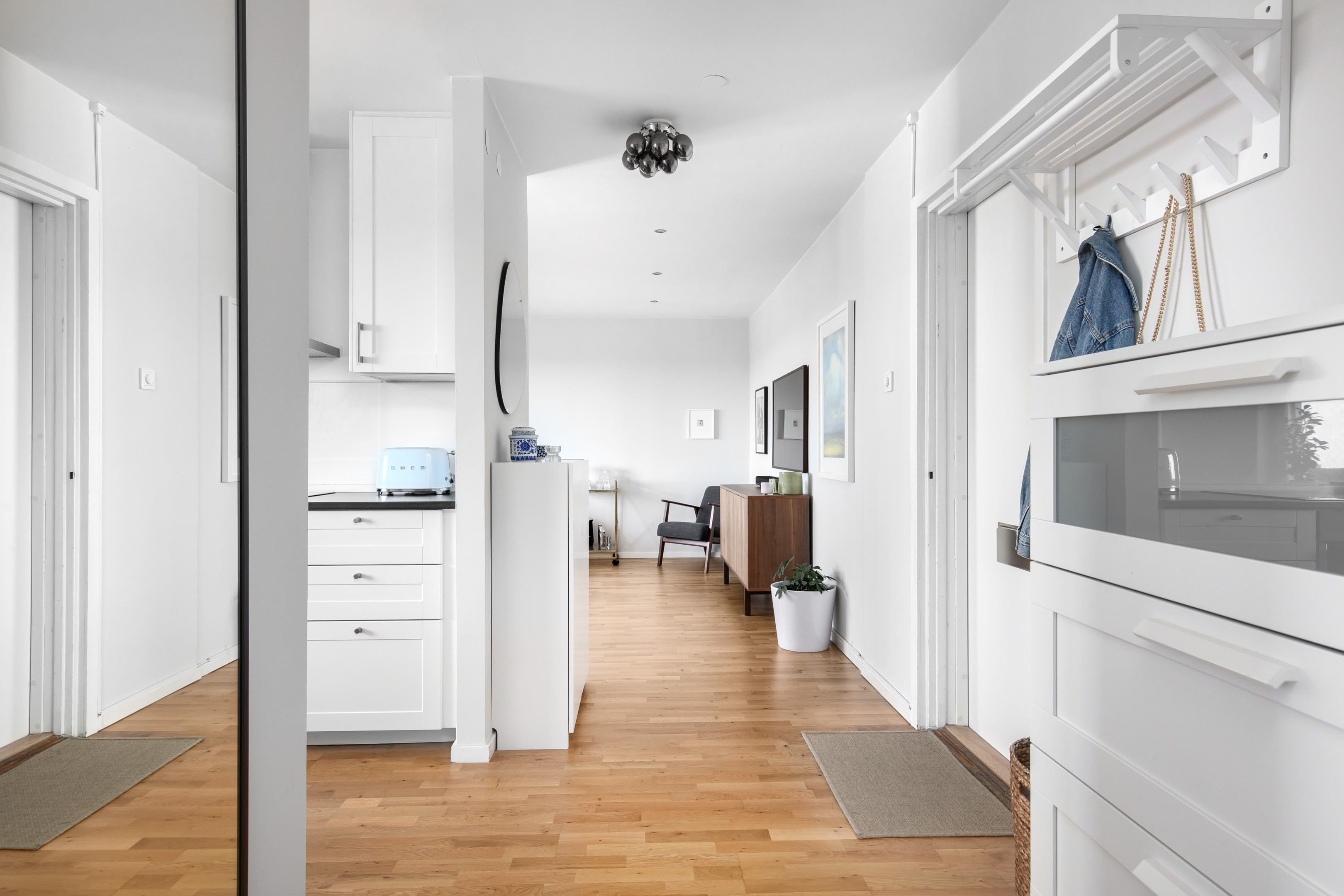 Bostadsbild från Per Hallströms Väg 2, vån 11, Till salu i Skogalund, Nacka