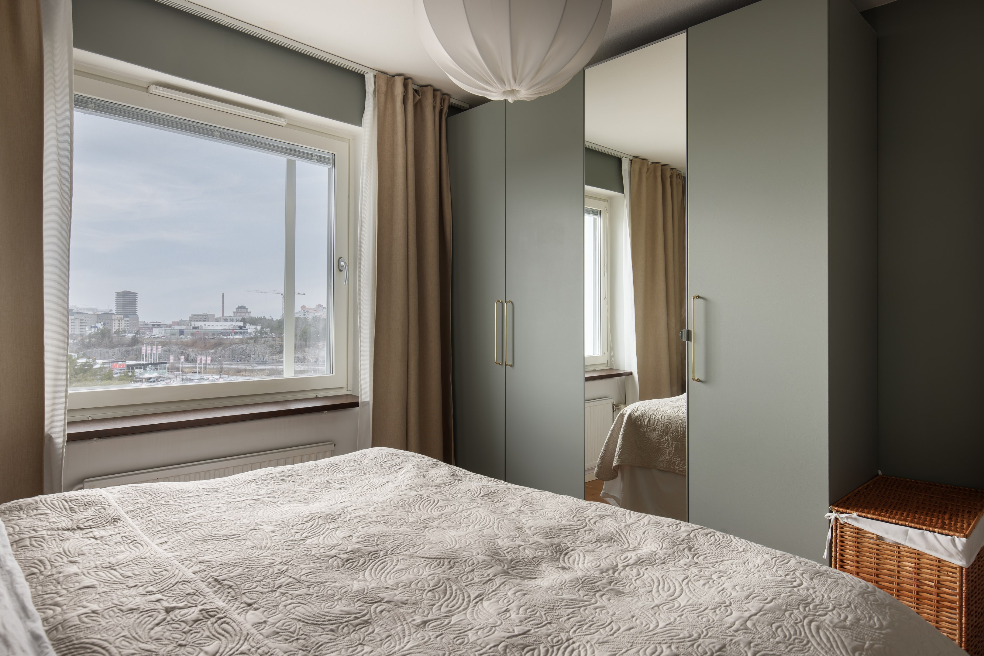 Bostadsbild från Per Hallströms Väg 2, vån 11, Till salu i Skogalund, Nacka