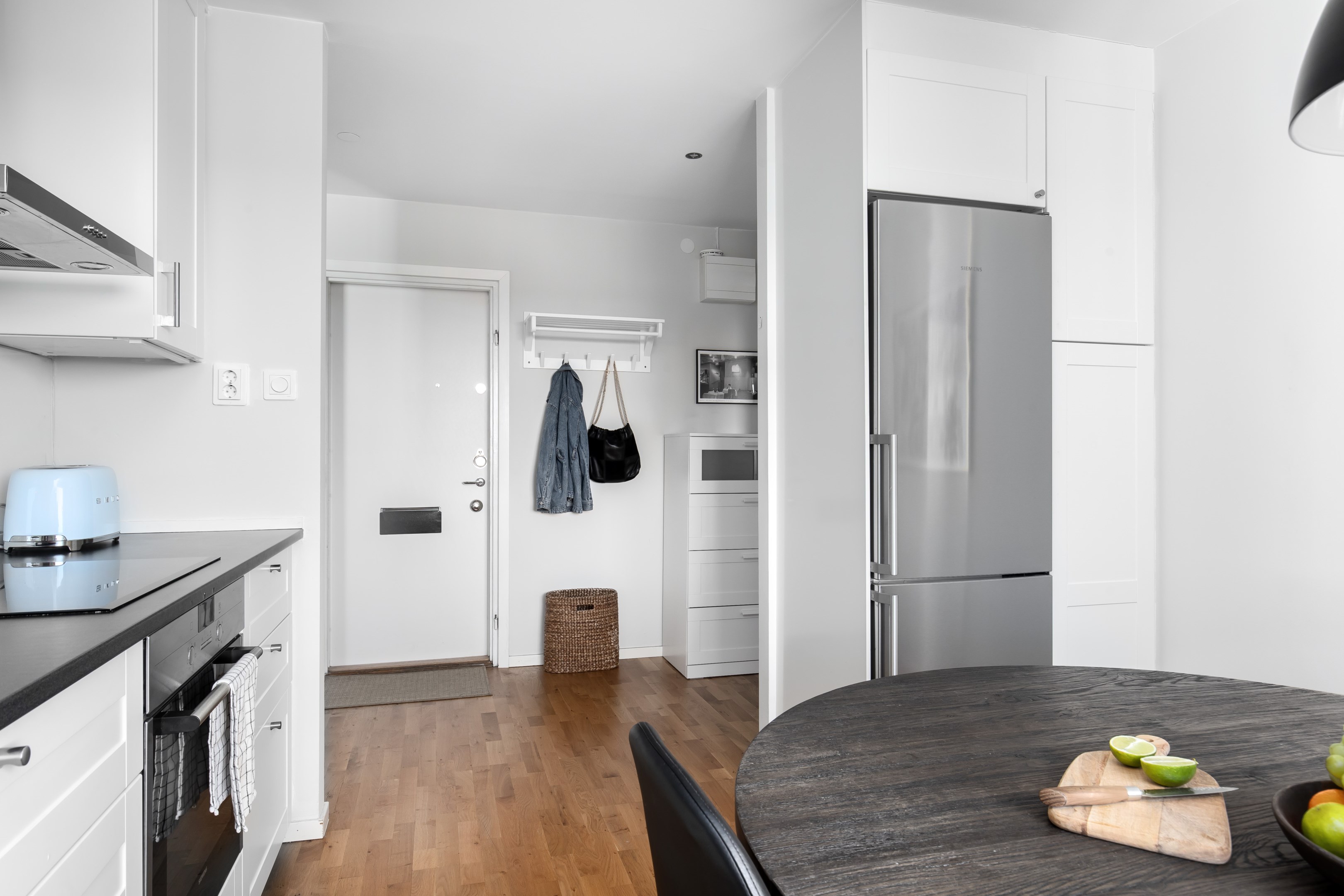 Bostadsbild från Per Hallströms Väg 2, vån 11, Till salu i Skogalund, Nacka