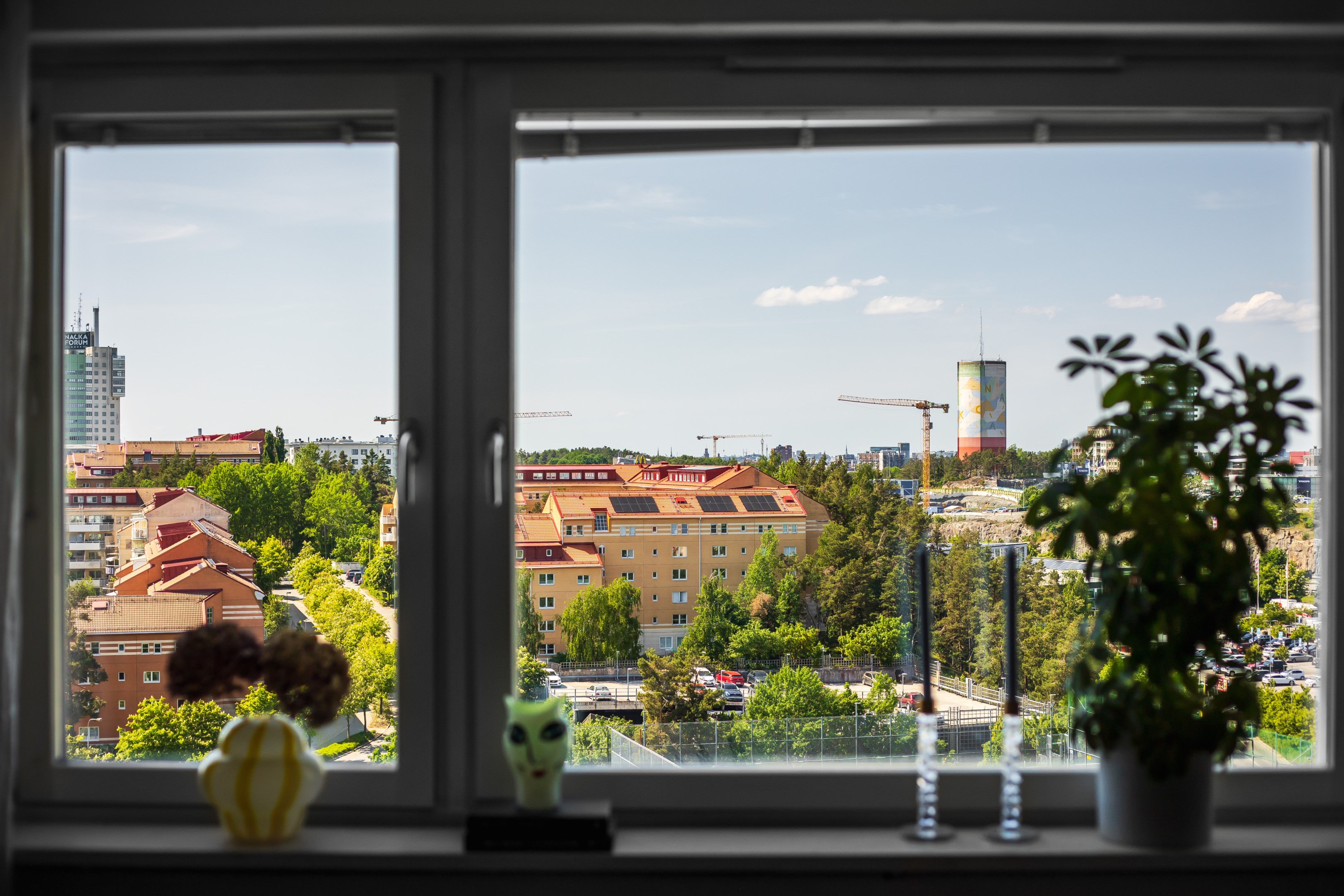 Bostadsbild från Per Hallströms Väg 2, vån 11, Till salu i Skogalund, Nacka