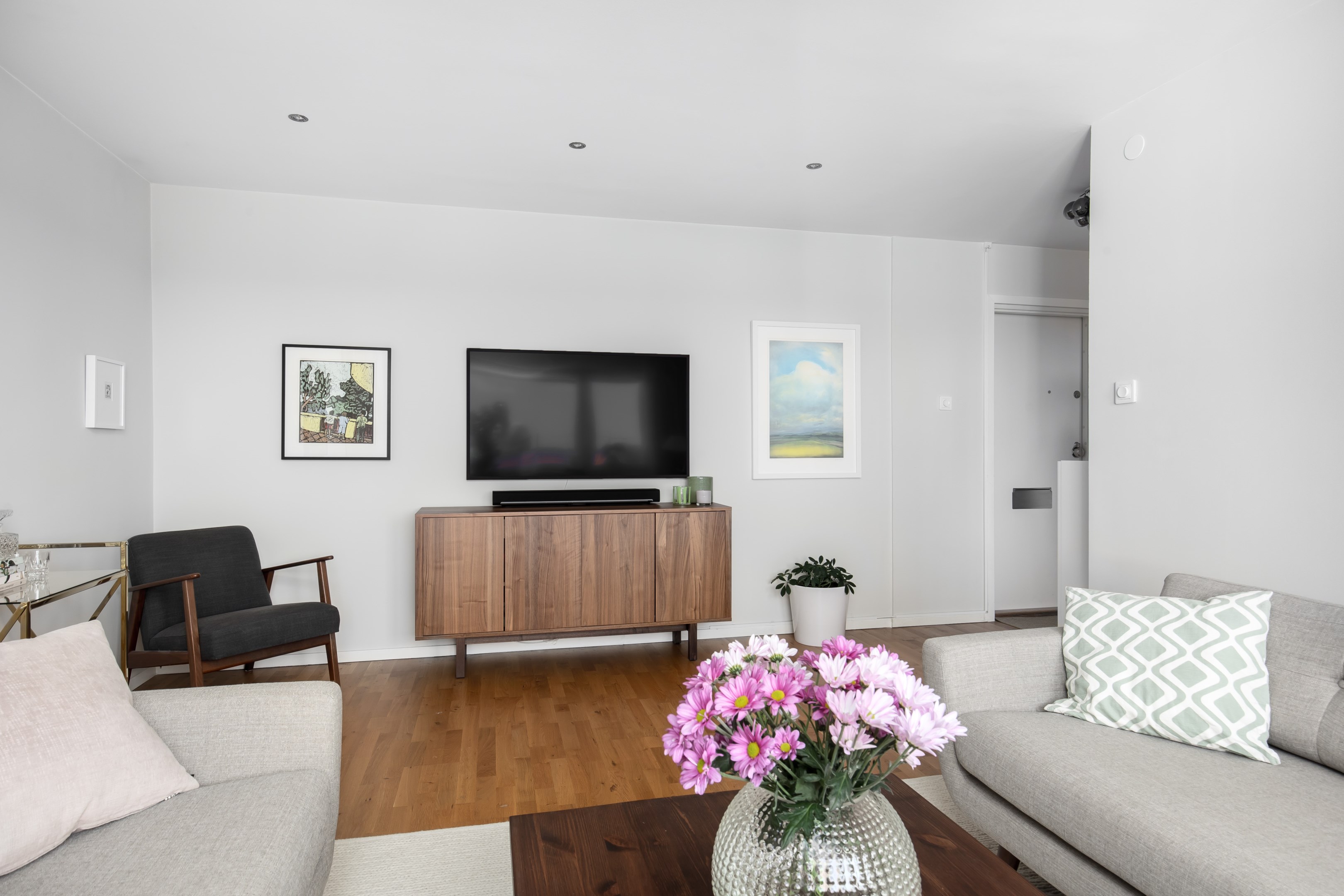 Bostadsbild från Per Hallströms Väg 2, vån 11, Till salu i Skogalund, Nacka