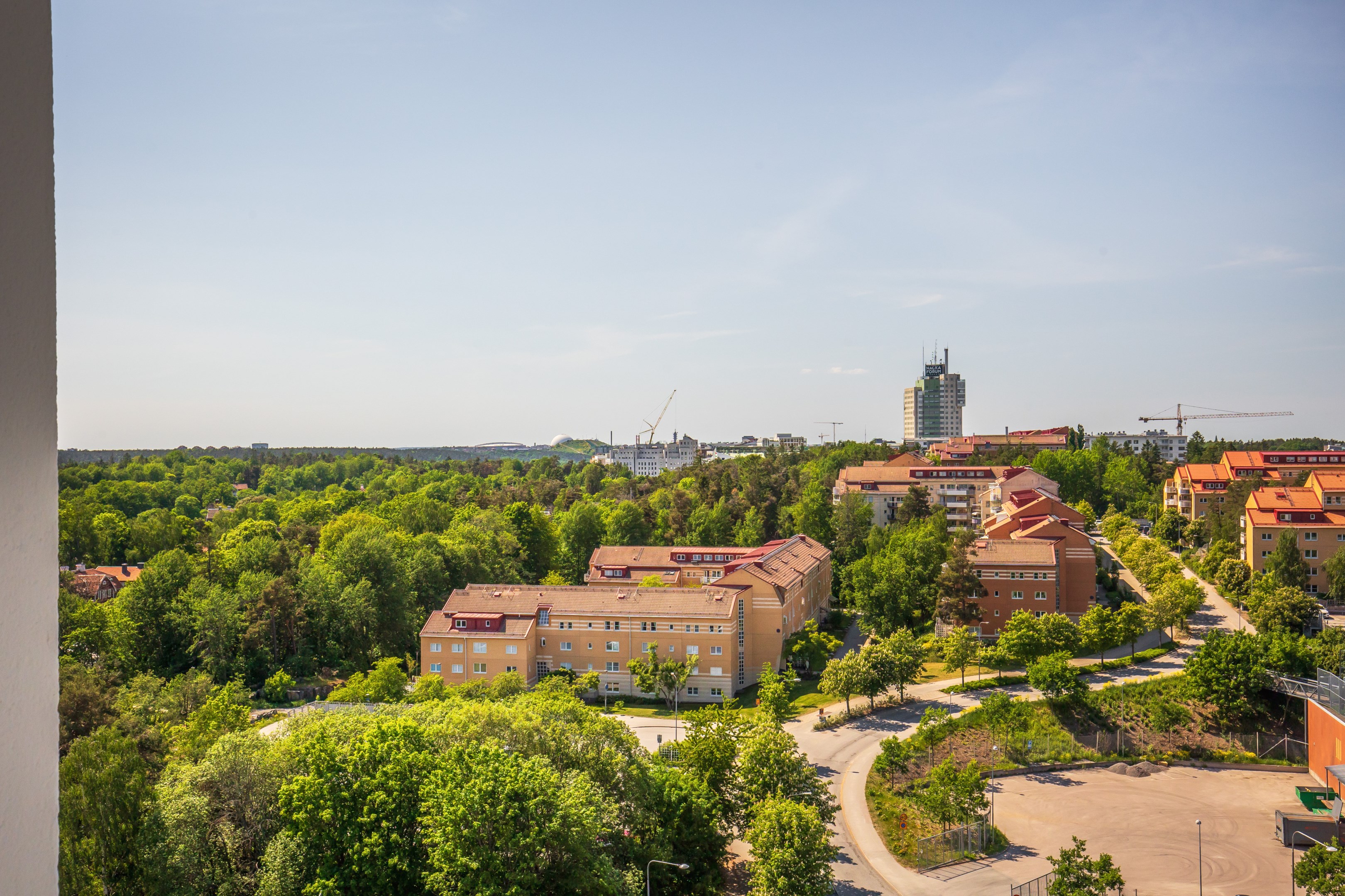 Bostadsbild från Per Hallströms Väg 2, vån 11, Till salu i Skogalund, Nacka