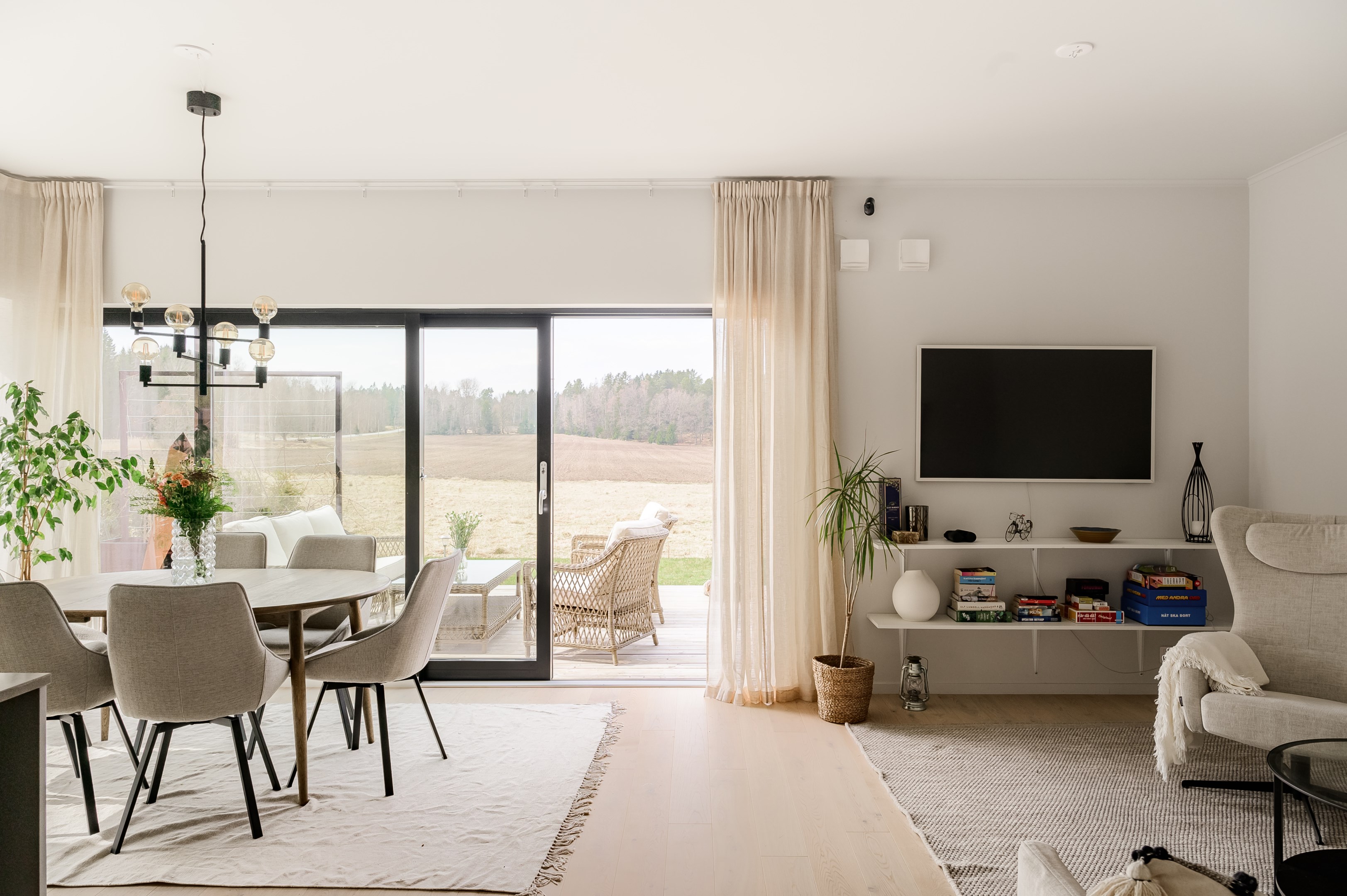 Bostadsbild från Räfsevägen 13, Såld i Sund/Buskviken, Värmdö