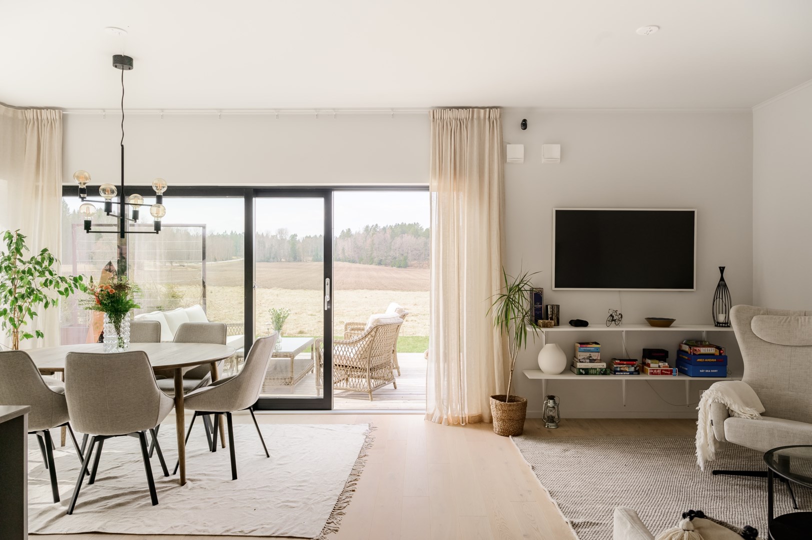 Bostadsbild från Räfsevägen 13, Såld i Sund/Buskviken, Värmdö