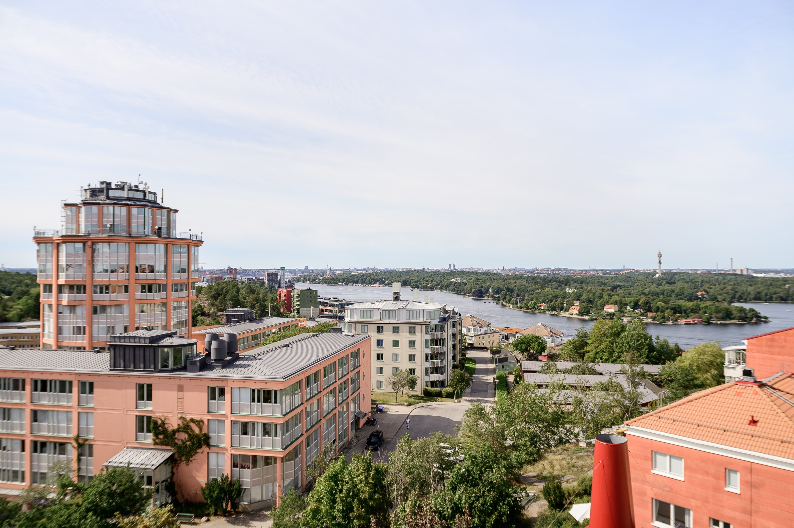 Utsikt mot väster från balkong & tornrum.