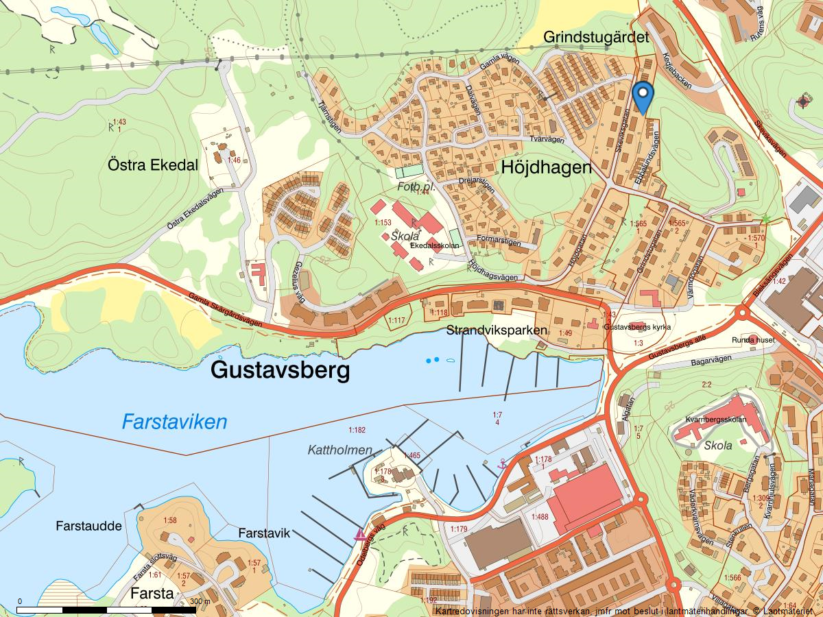 Bekvämt promenadavstånd till handel, kommunikationer och hamnens puls