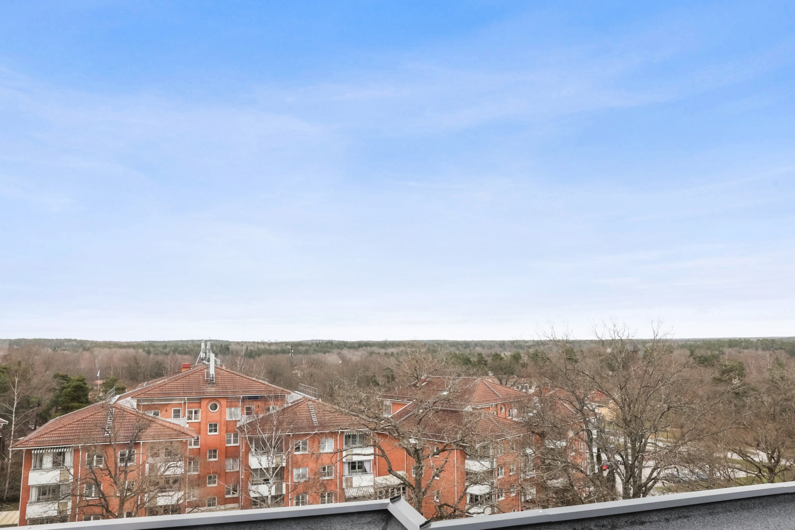 Bostadsbild från Sköndalsvägen 106, Såld i Skarpnäck, Stockholm