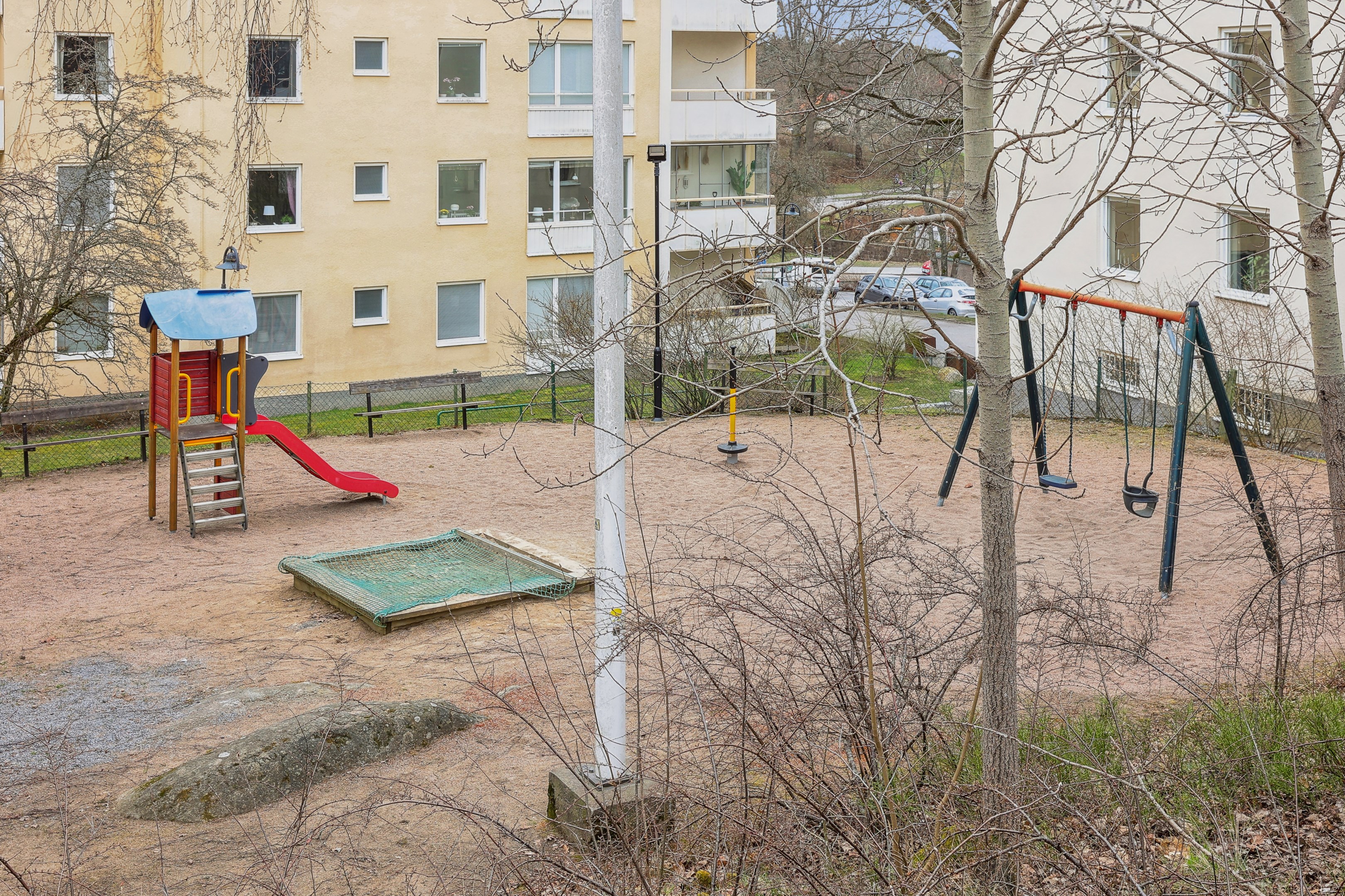 Bostadsbild från Sköndalsvägen 106, Såld i Skarpnäck, Stockholm