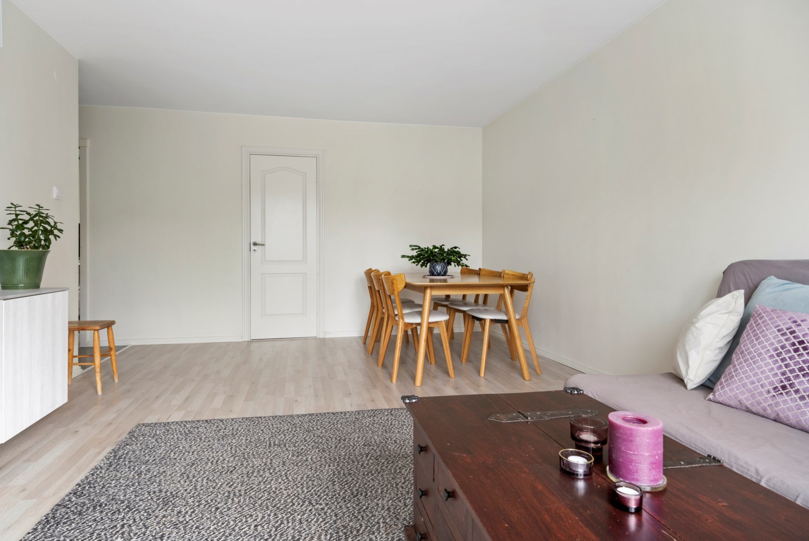 Bostadsbild från Sjösavägen 15, vån 2, Såld i Bandhagen, Stockholm