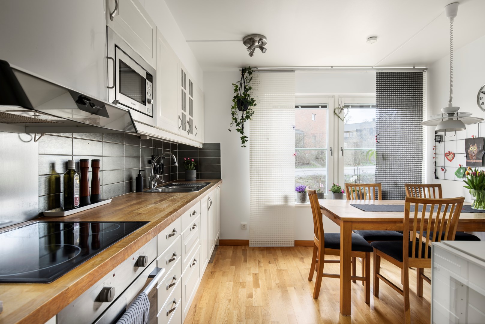 Bostadsbild från Ängsbacken 1, Såld i Björknäs, Nacka