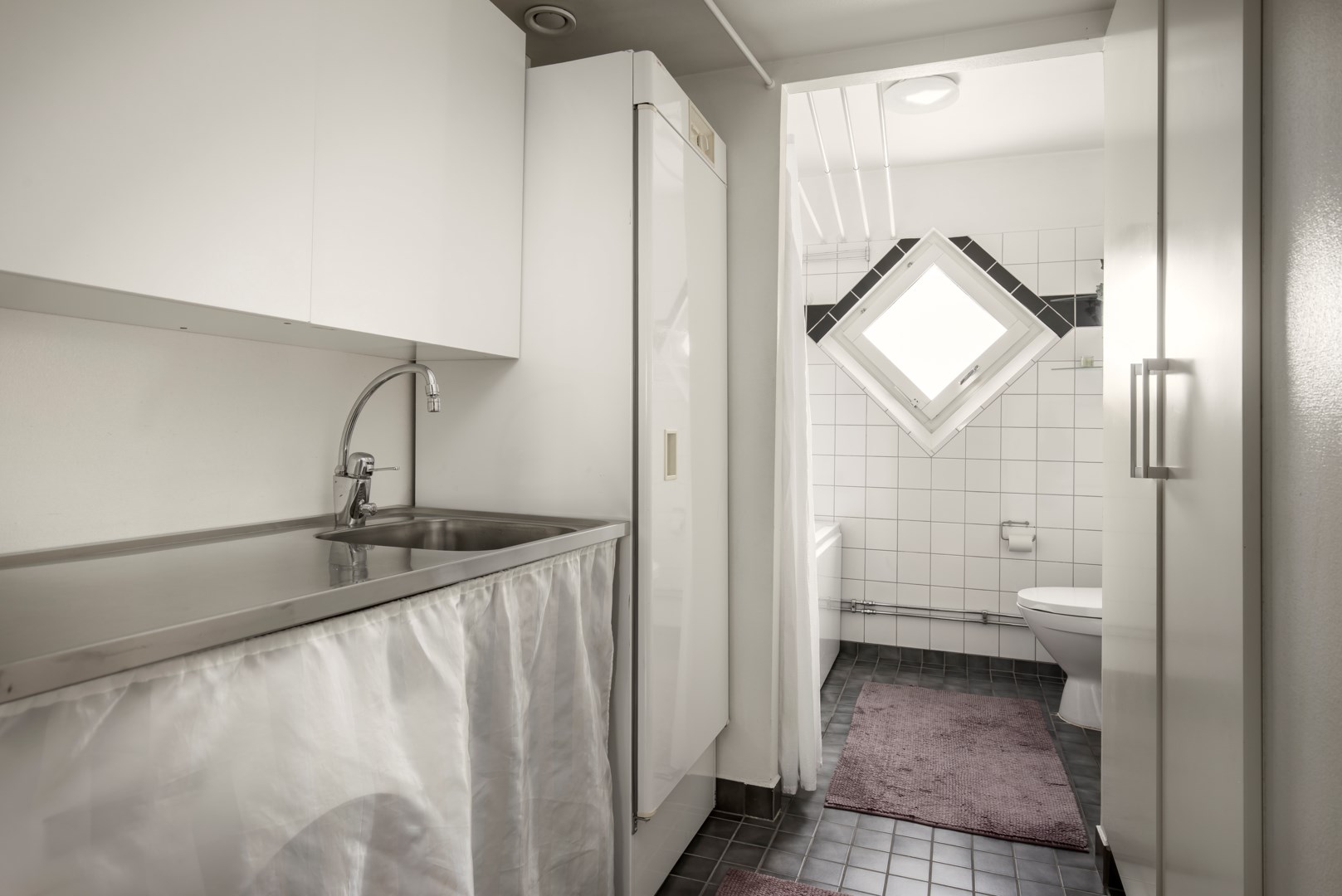 Bostadsbild från Ängsbacken 1, Såld i Björknäs, Nacka