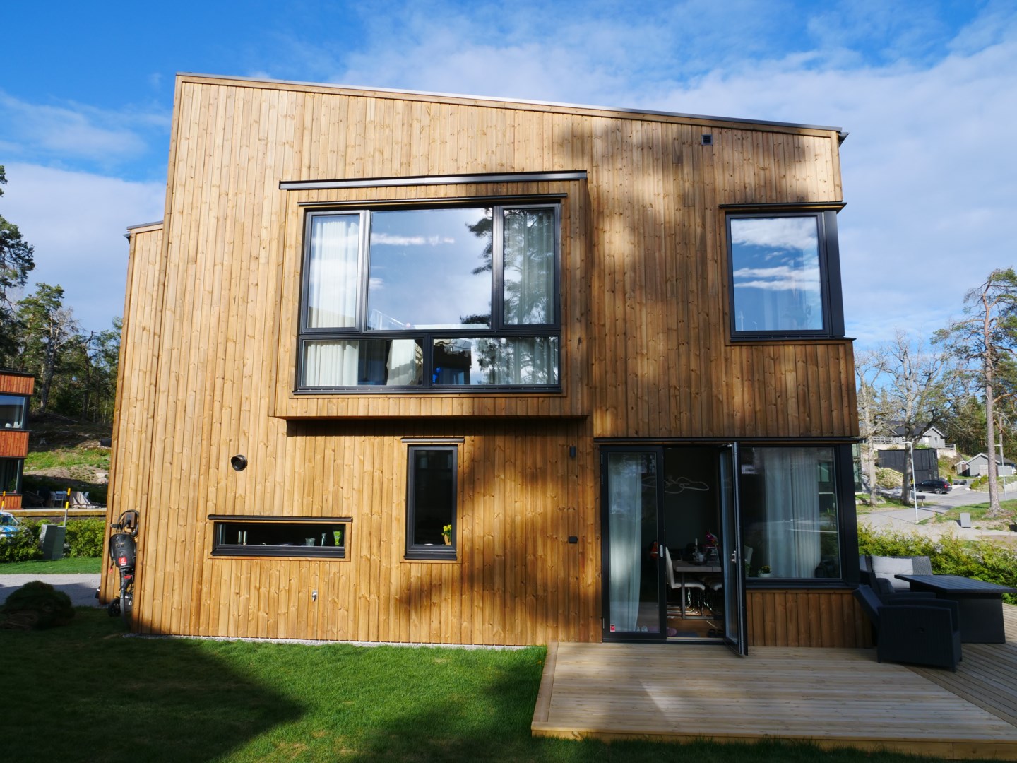 Bostadsbild från Åbroddsvägen 31A, parhus 2, Såld i Kummelnäs, Nacka