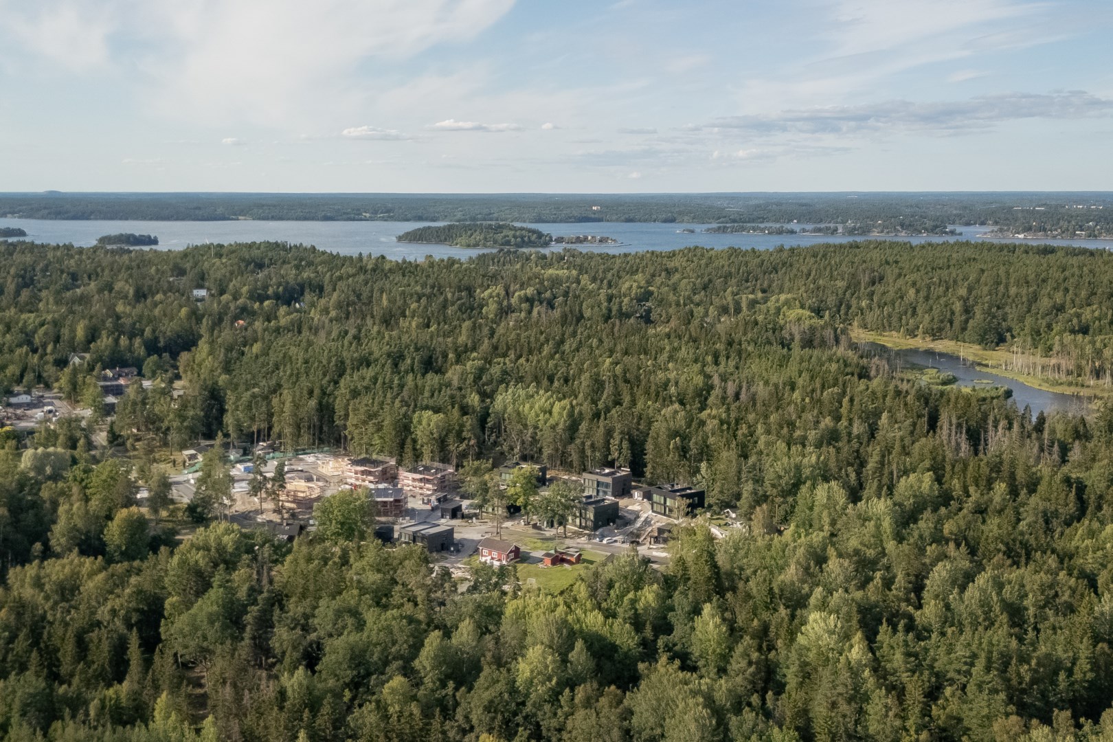 Bostadsbild från Åbroddsvägen 29A, minivilla 24, Såld i Kummelnäs, Nacka