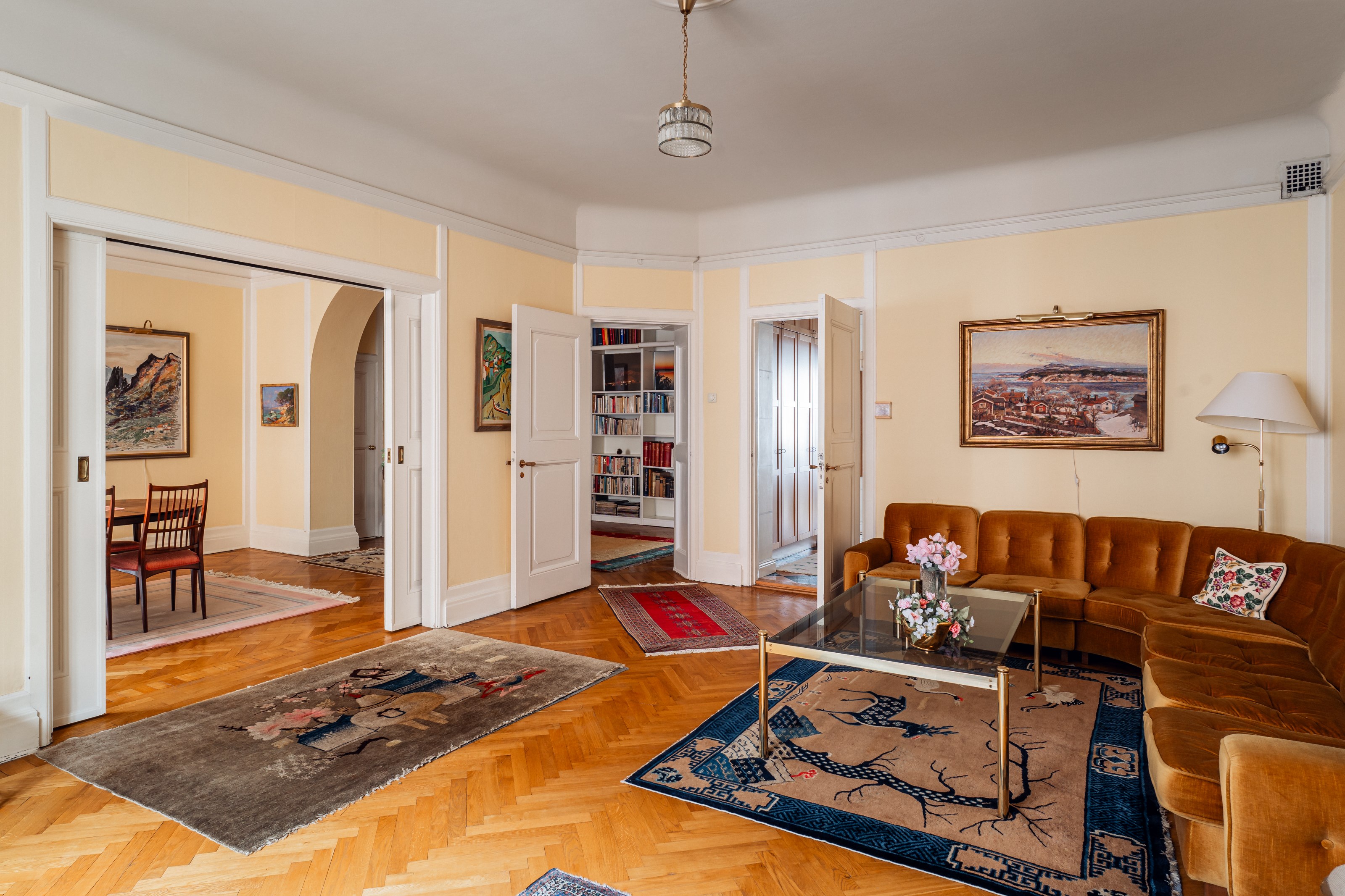 Bostadsbild från Karlavägen 28, Såld i Östermalm, Stockholm