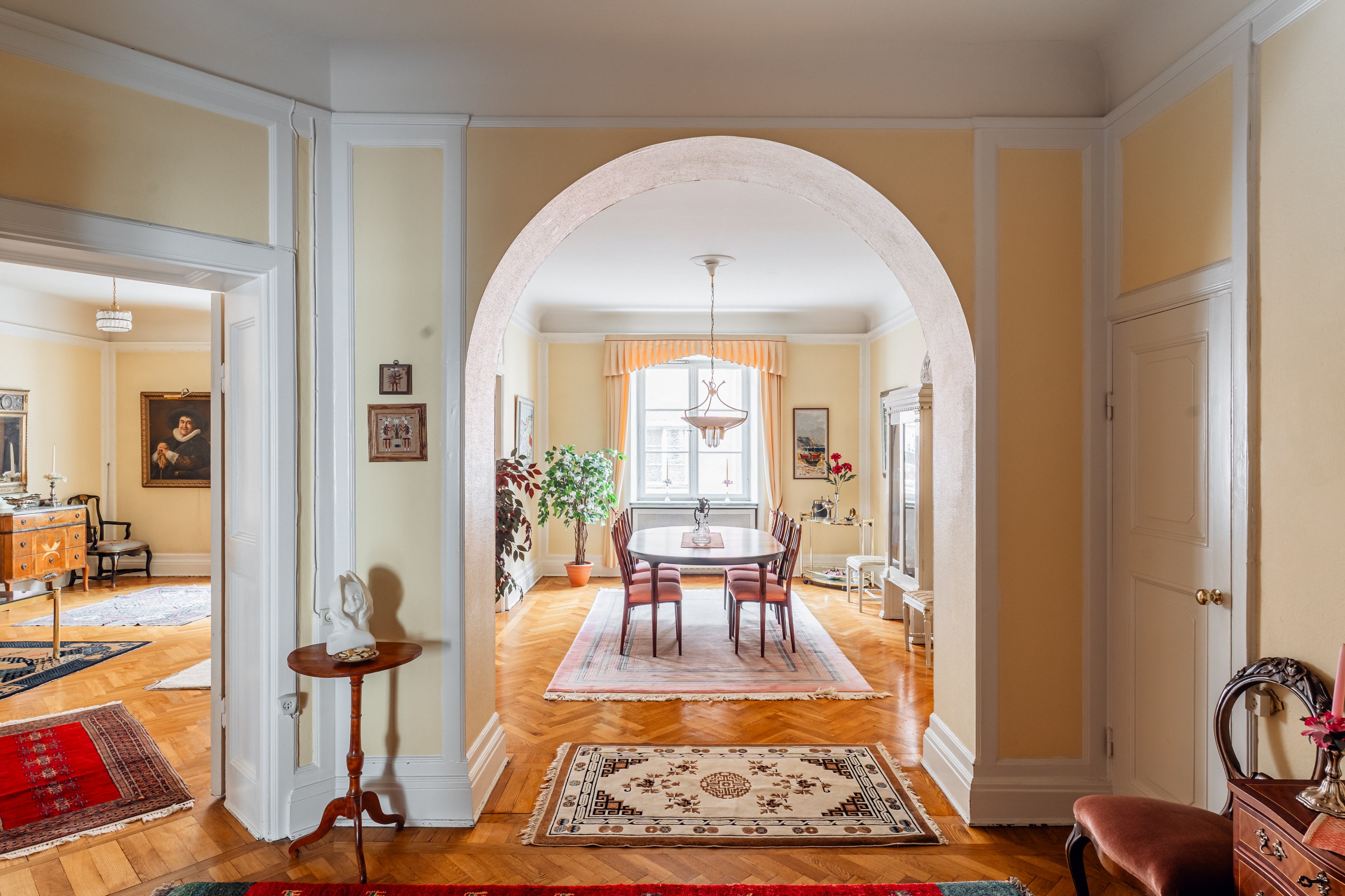 Bostadsbild från Karlavägen 28, Såld i Östermalm, Stockholm