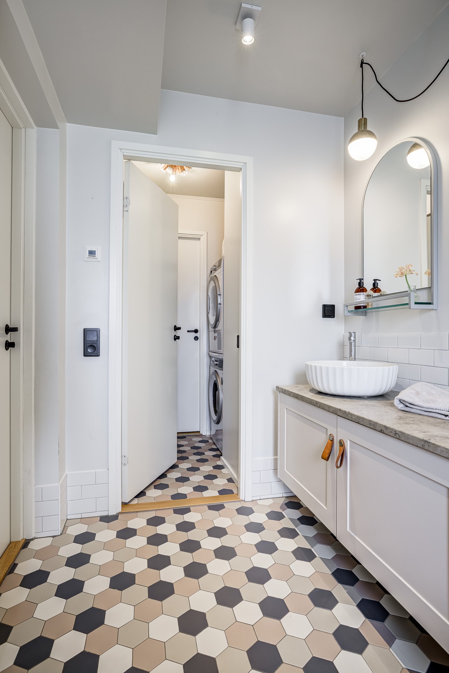 Bostadsbild från Vikvägen 60, Såld i Vårdsätra, Uppsala