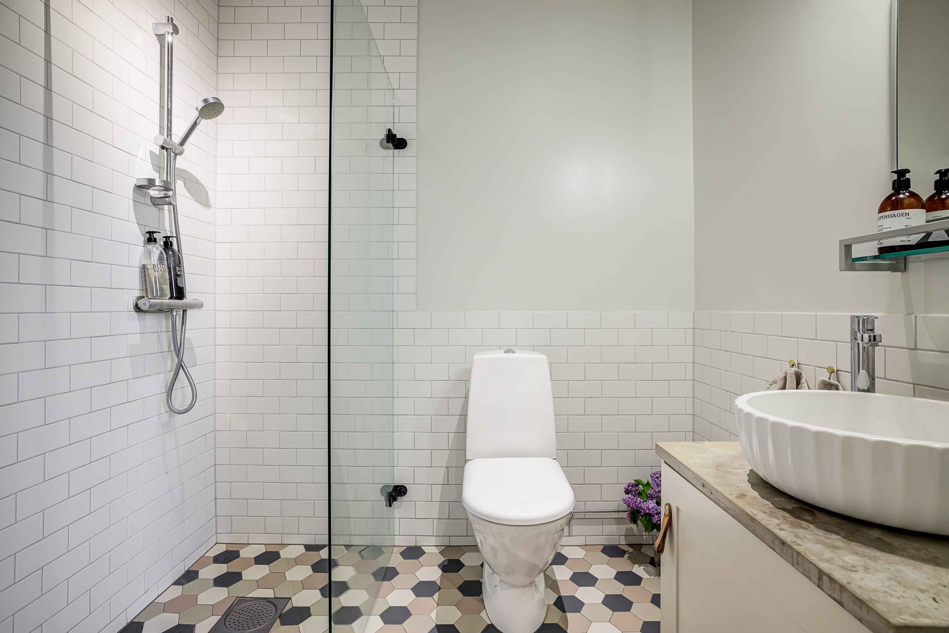 Bostadsbild från Vikvägen 60, Såld i Vårdsätra, Uppsala