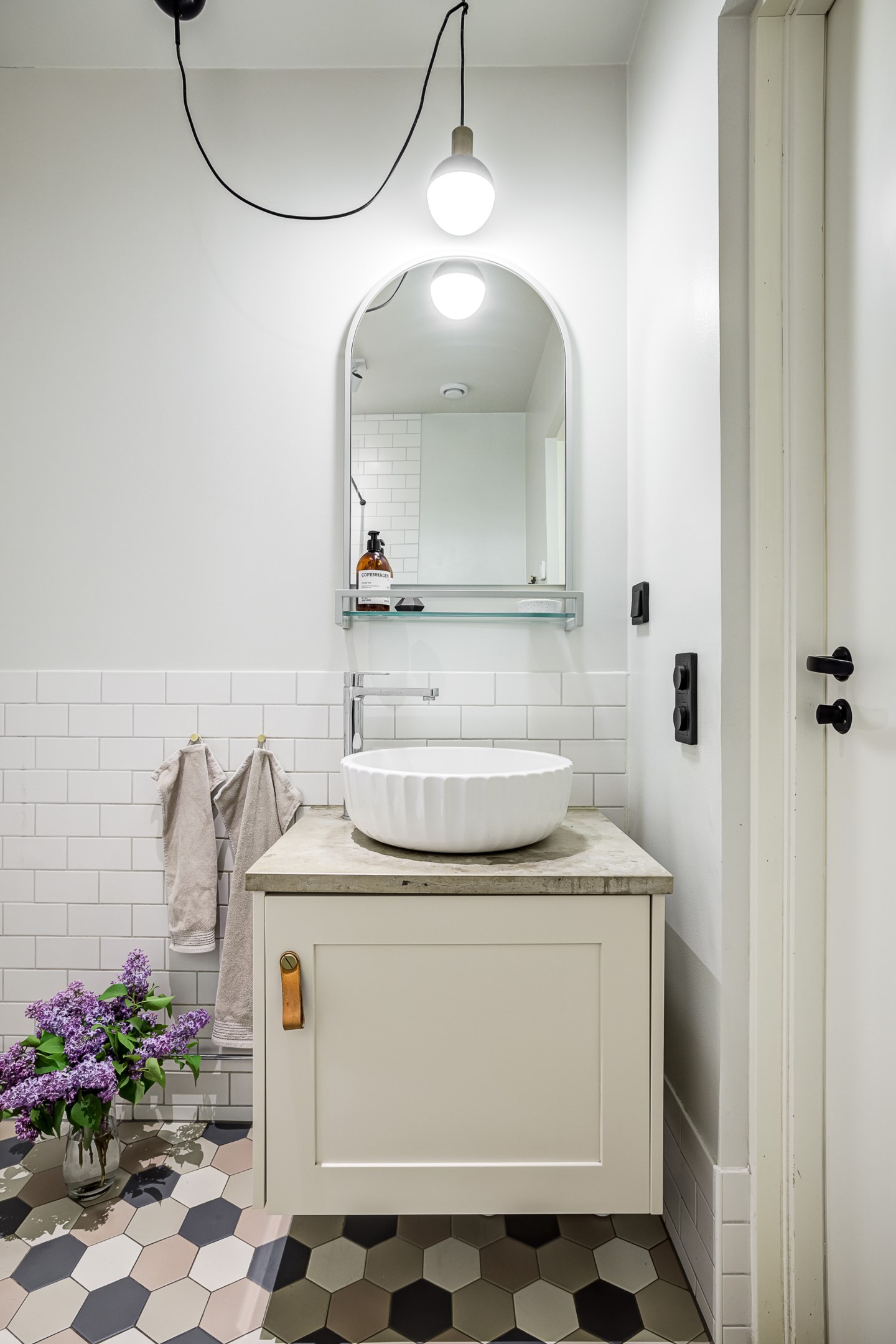 Bostadsbild från Vikvägen 60, Såld i Vårdsätra, Uppsala