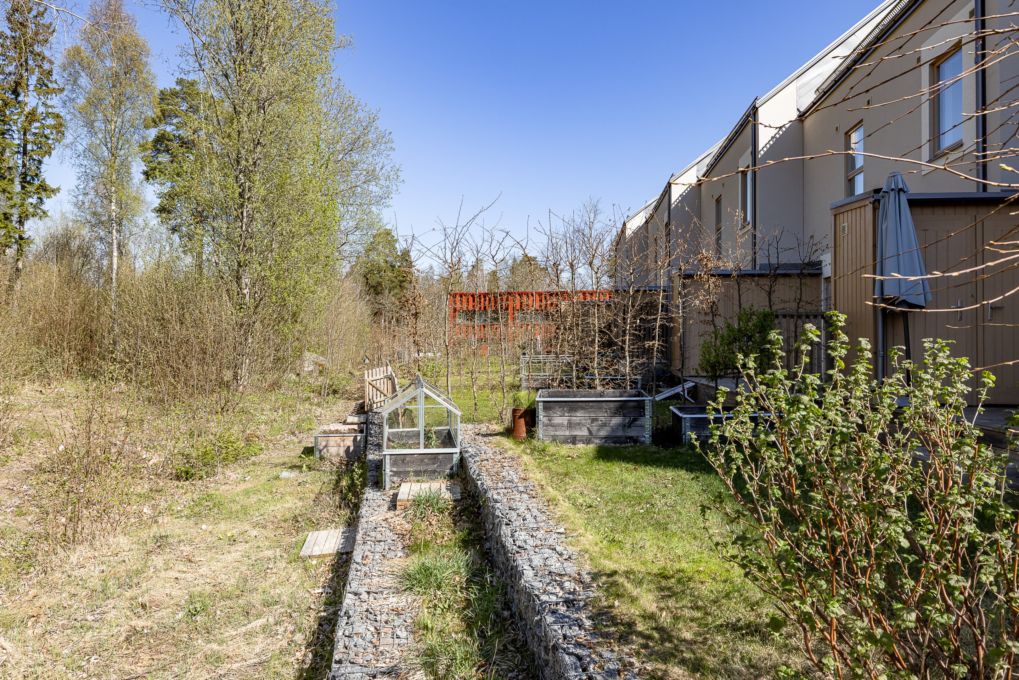 Bostadsbild från Vikvägen 60, Såld i Vårdsätra, Uppsala