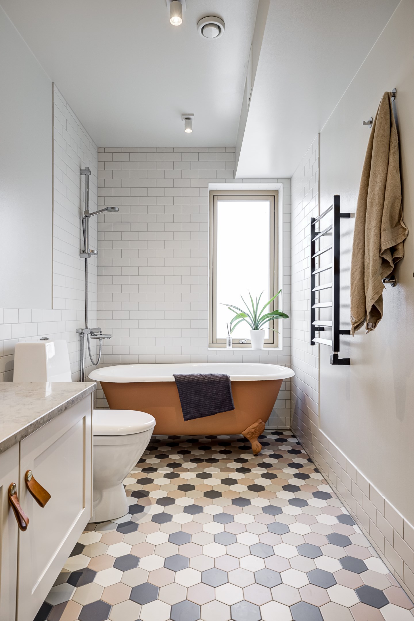 Bostadsbild från Vikvägen 60, Såld i Vårdsätra, Uppsala