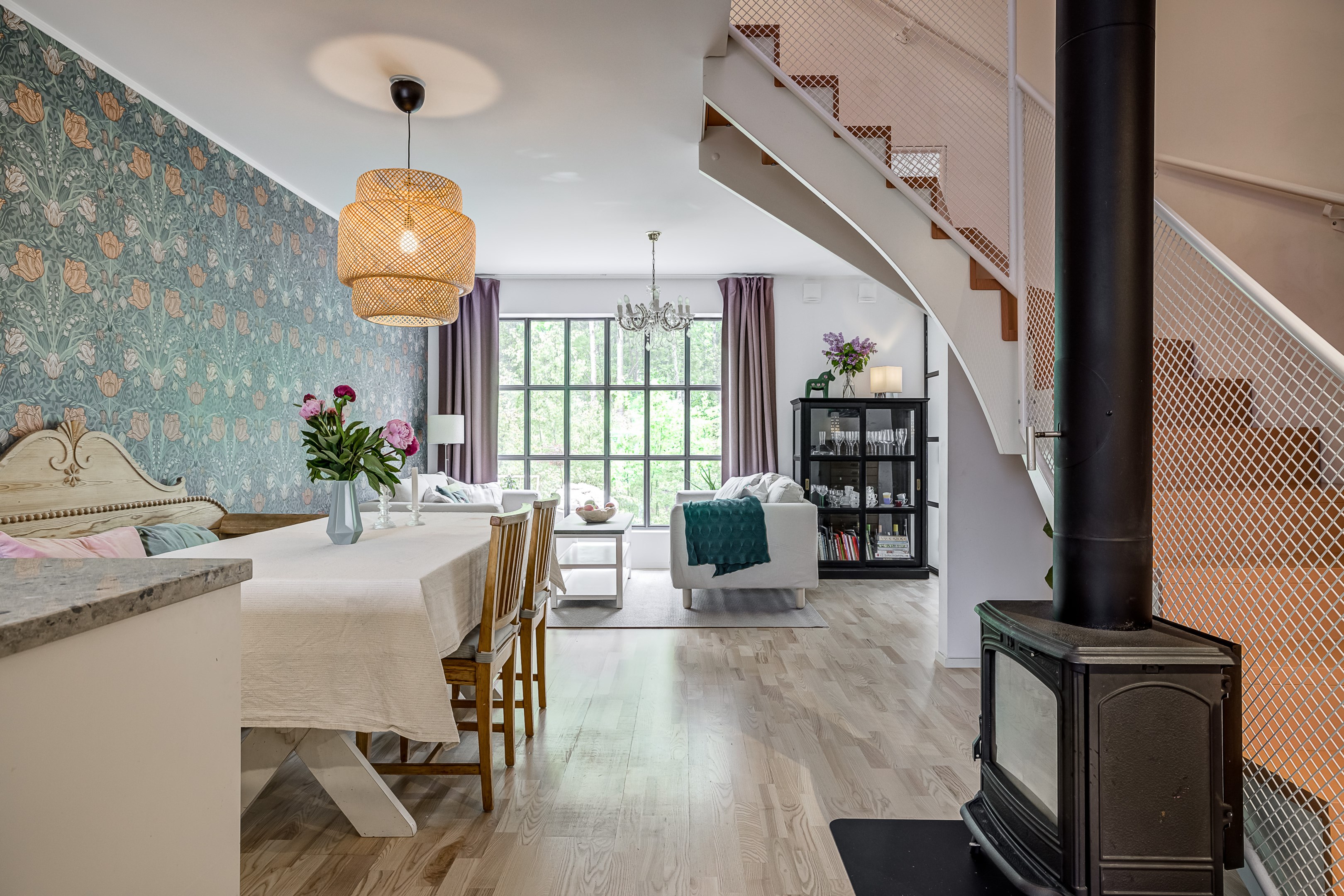 Bostadsbild från Vikvägen 60, Såld i Vårdsätra, Uppsala