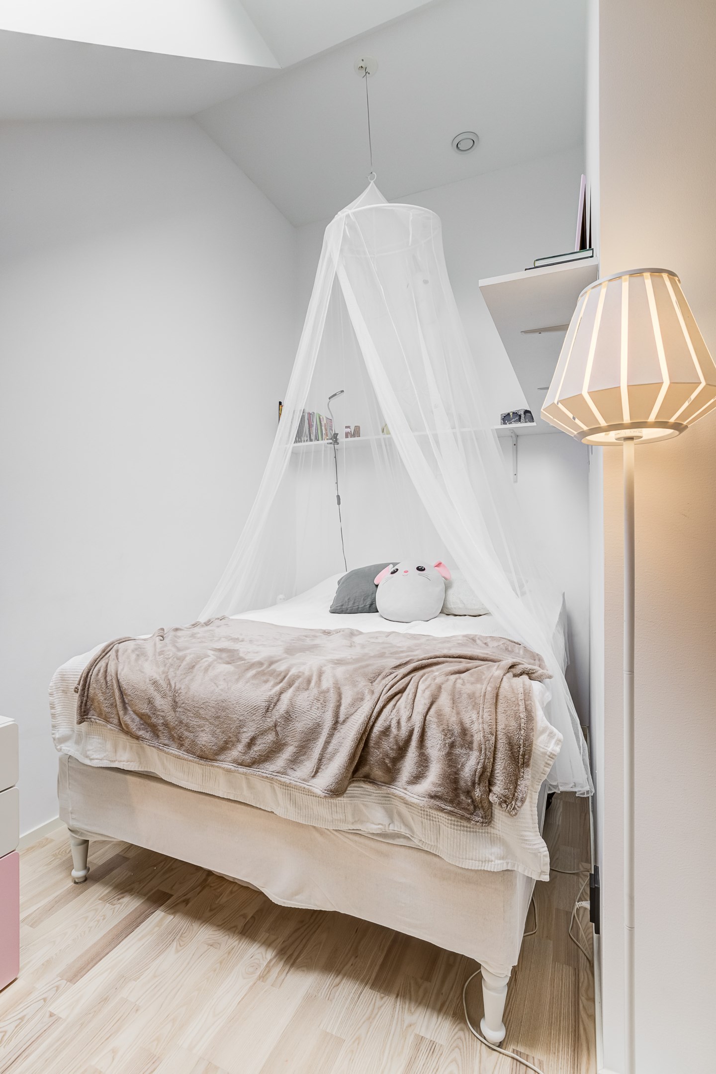 Bostadsbild från Vikvägen 60, Såld i Vårdsätra, Uppsala