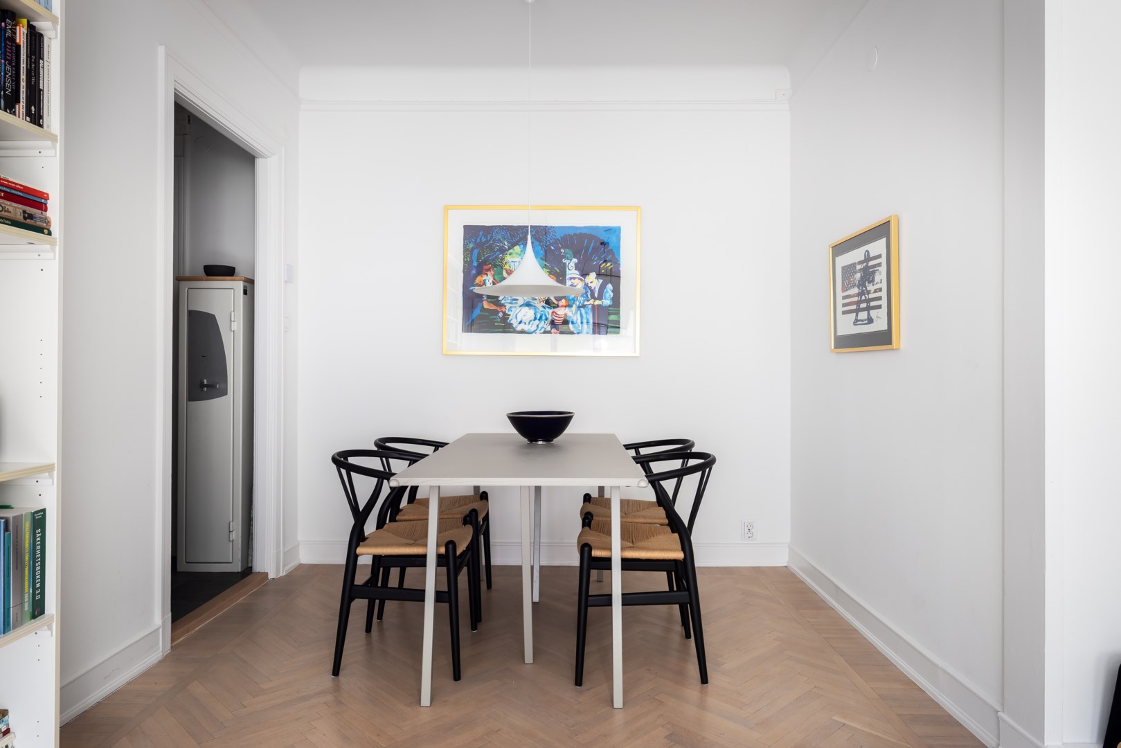 Bostadsbild från Hagagatan 4, Såld i Vasastan, Stockholm