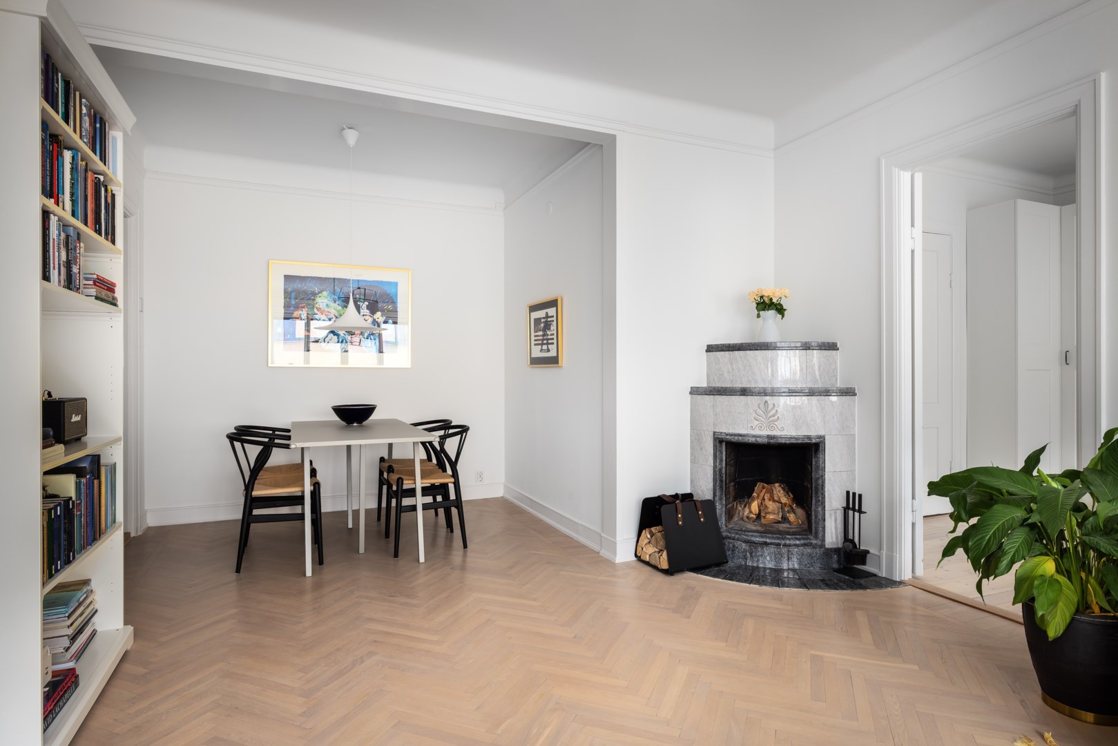 Bostadsbild från Hagagatan 4, Såld i Vasastan, Stockholm