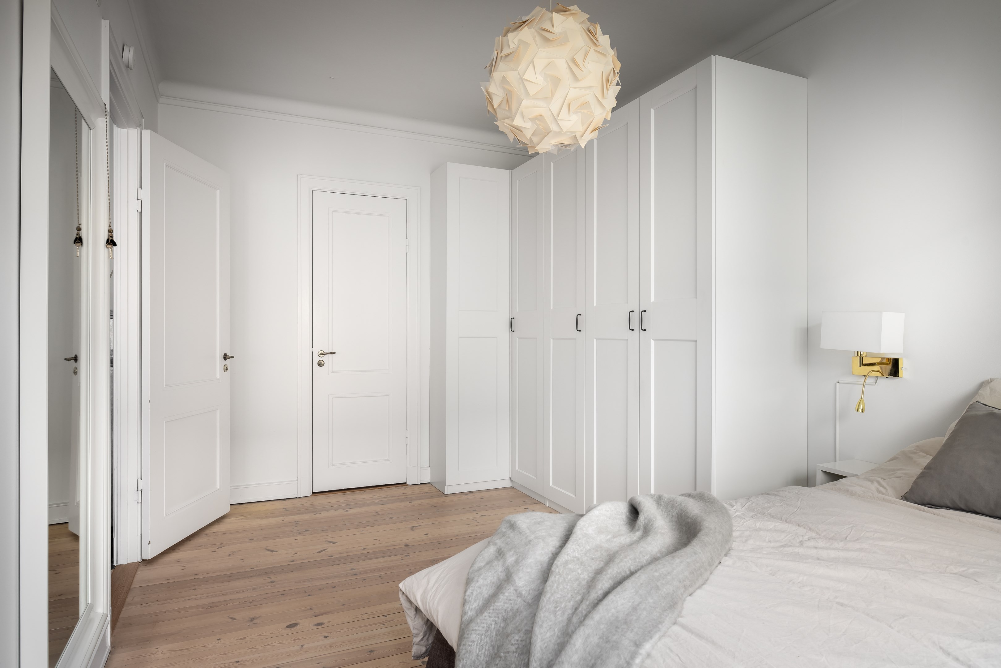 Bostadsbild från Hagagatan 4, Såld i Vasastan, Stockholm