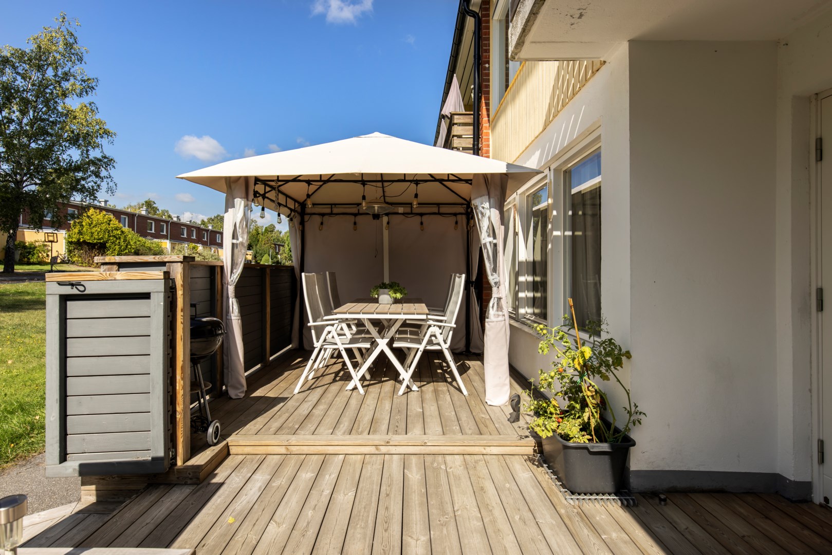 Bostadsbild från Hovvägen 38B, Såld i Hästhagen, Värmdö